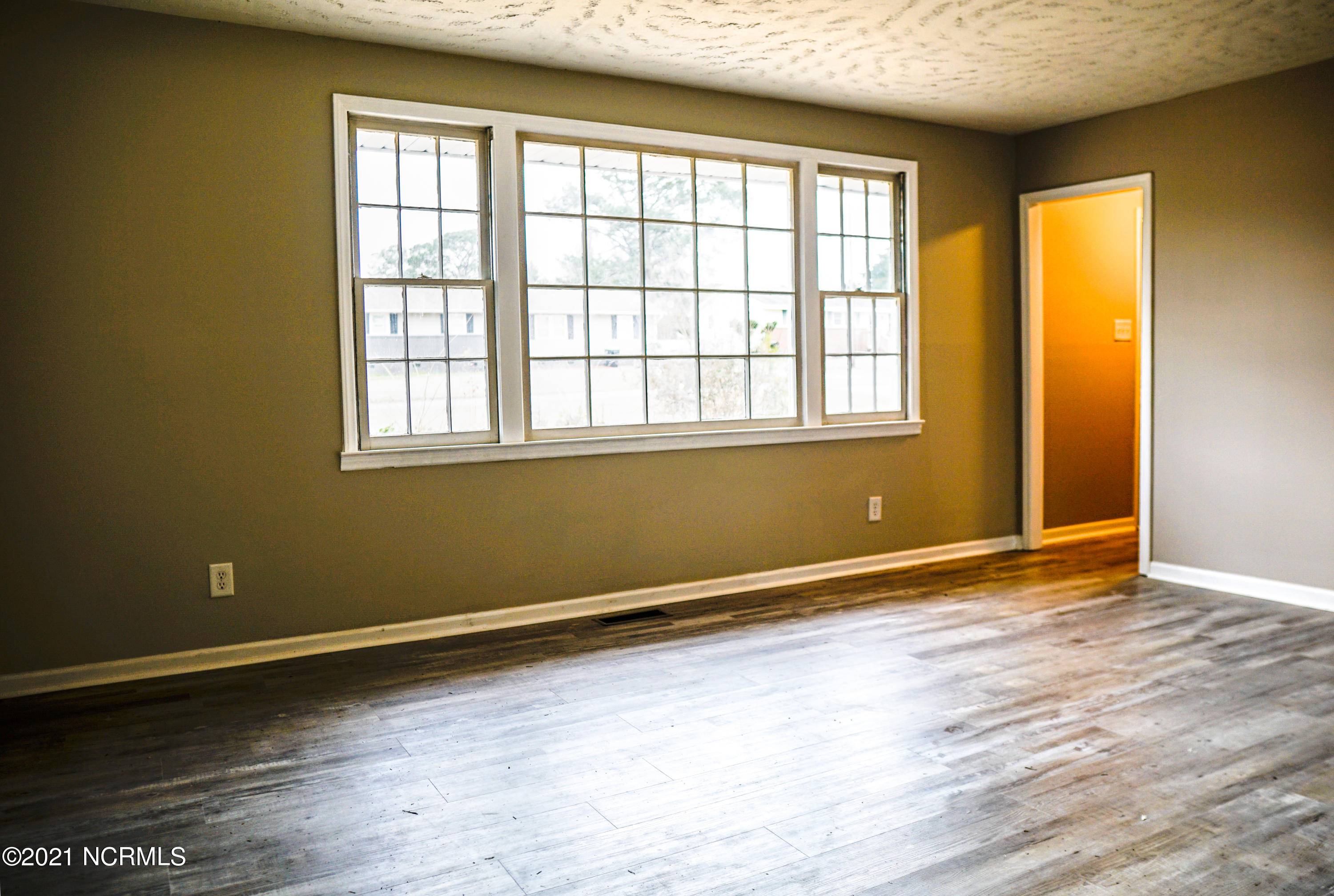 Jacksonville, NC 28546,104 Tower DR