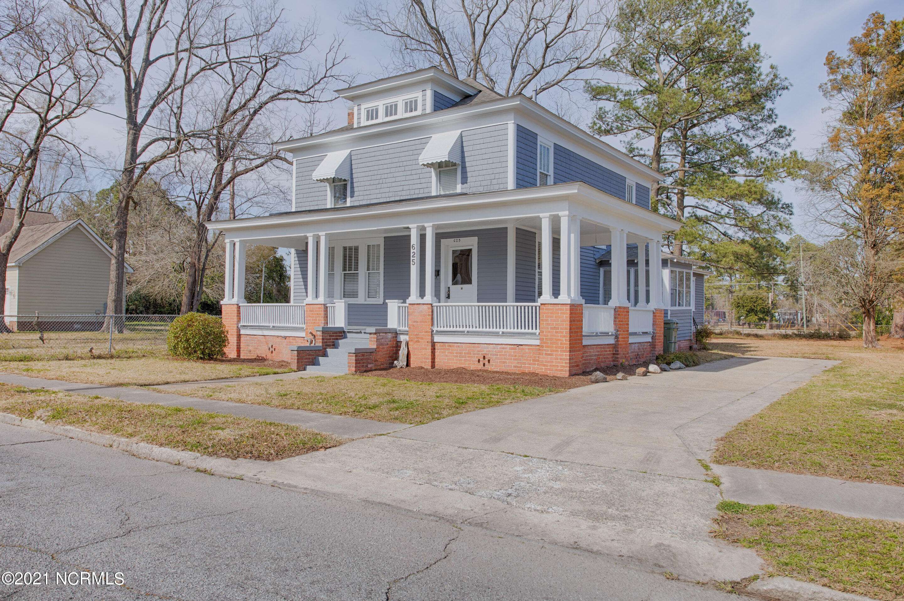 Washington, NC 27889,625 E 2nd ST