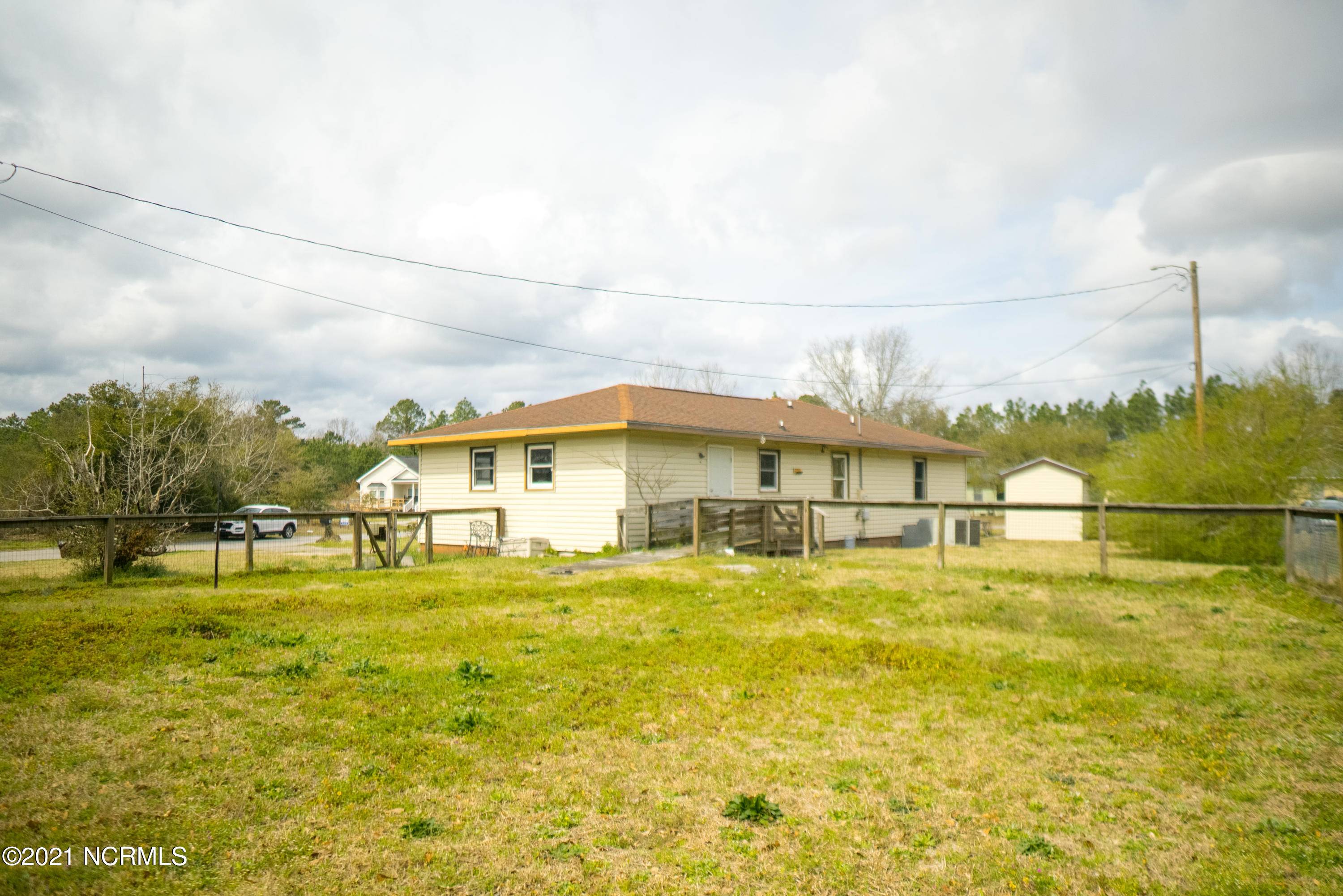 Hubert, NC 28539,168 Freshwater DR