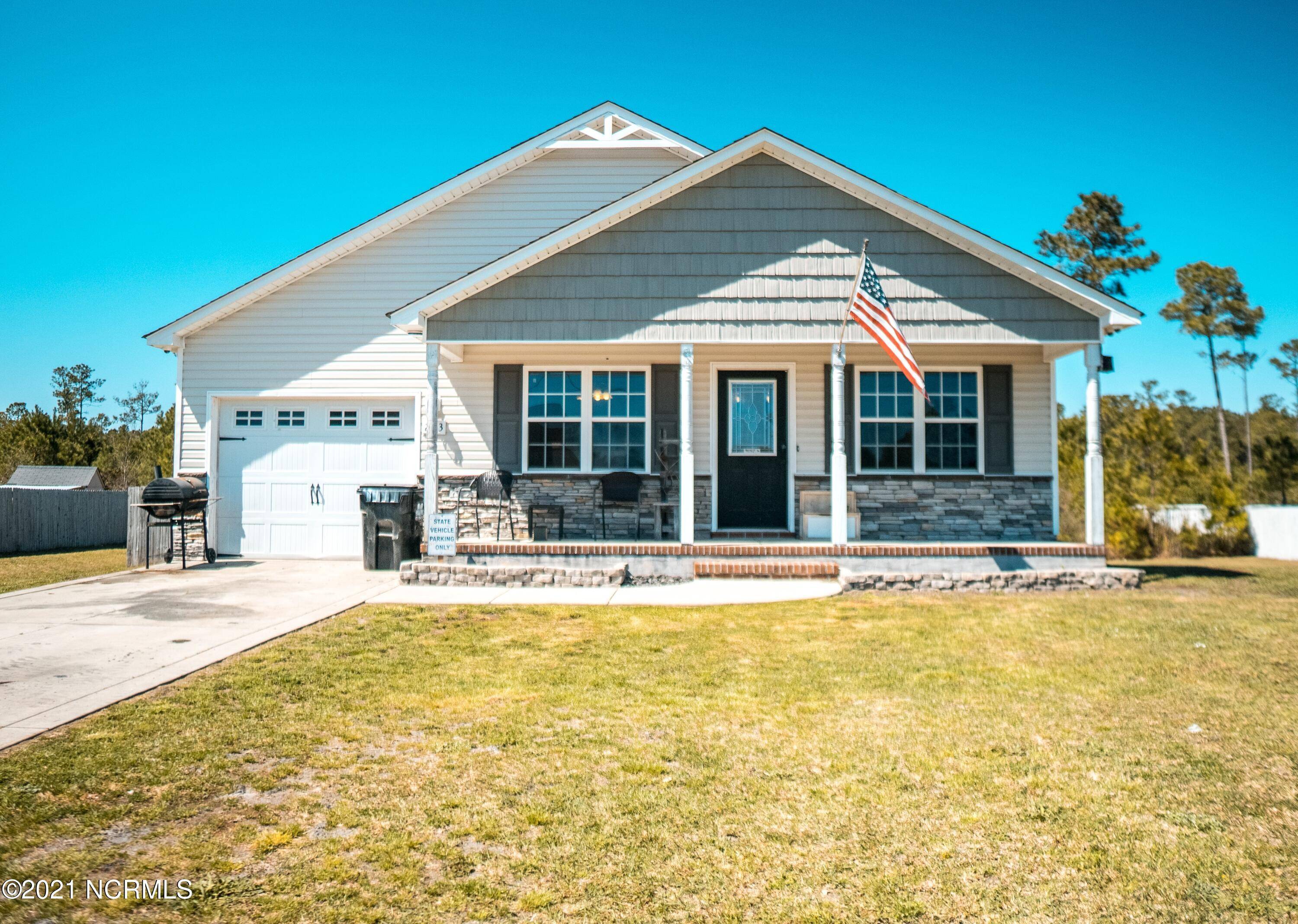 Hubert, NC 28539,203 Lockwood CT