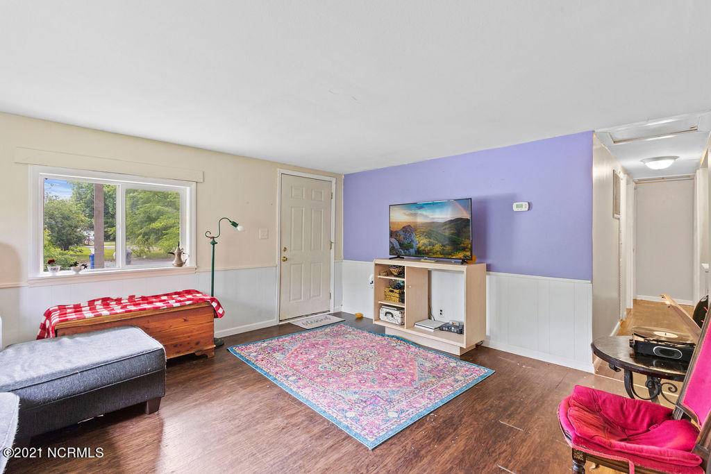 Jacksonville, NC 28540,609 S Shore DR