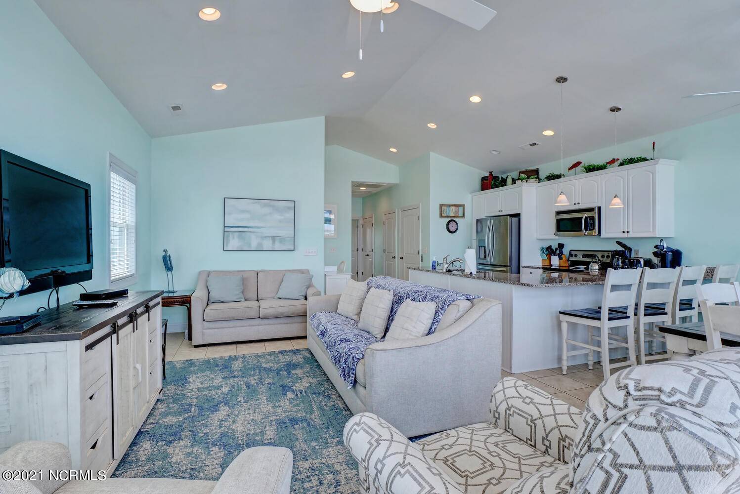 North Topsail Beach, NC 28460,3724 Island DR