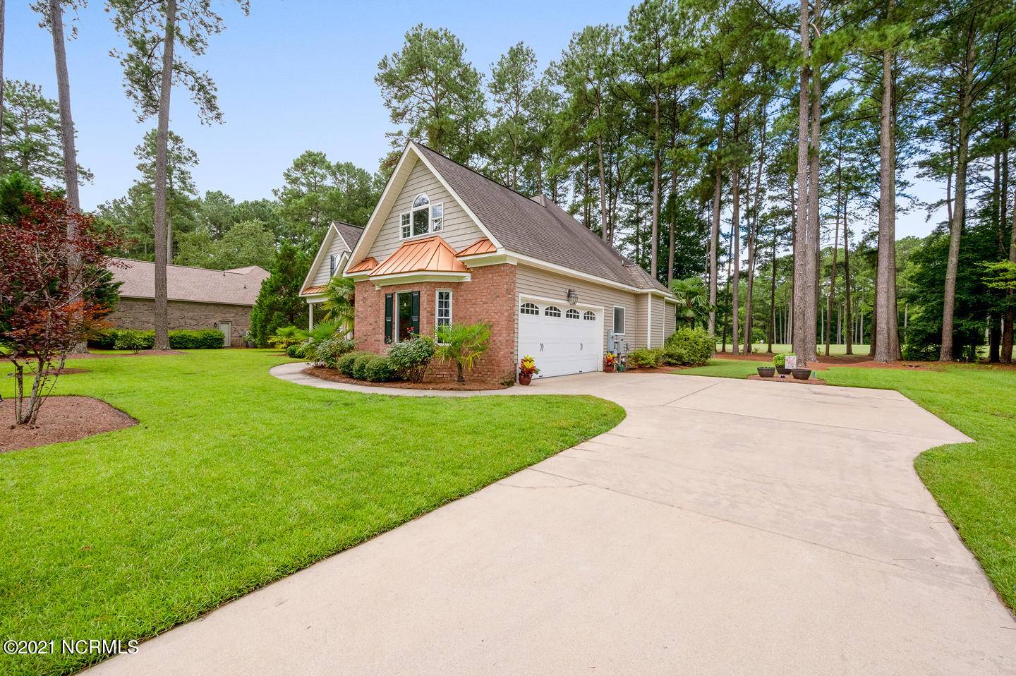 Chocowinity, NC 27817,124 Thames LN