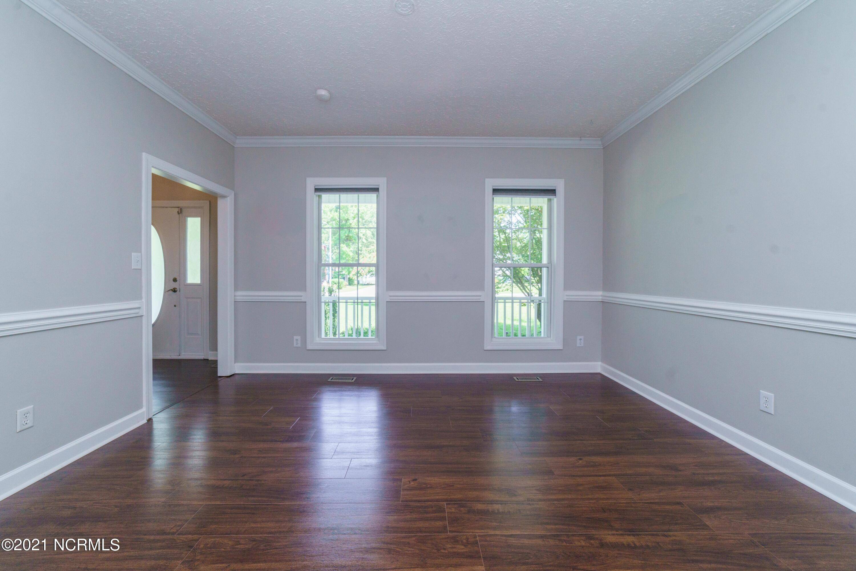 Jacksonville, NC 28540,639 Par DR