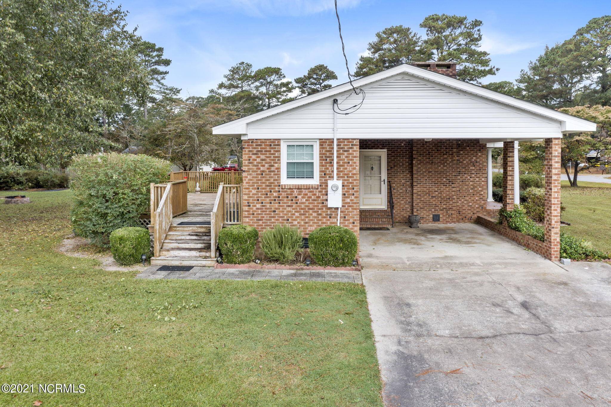 Snow Hill, NC 28580,336 Harper DR