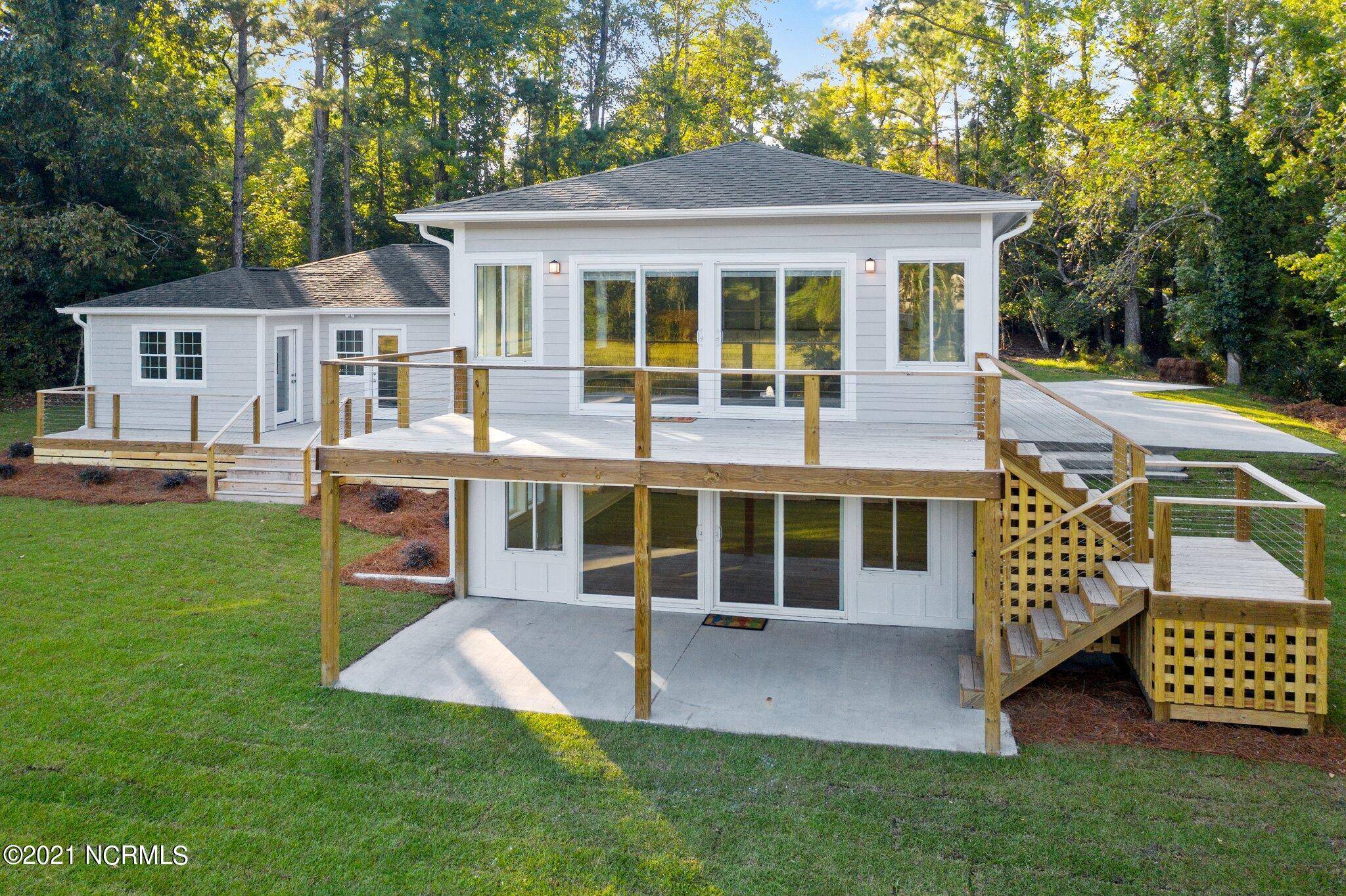 Hampstead, NC 28443,330 Creekview DR