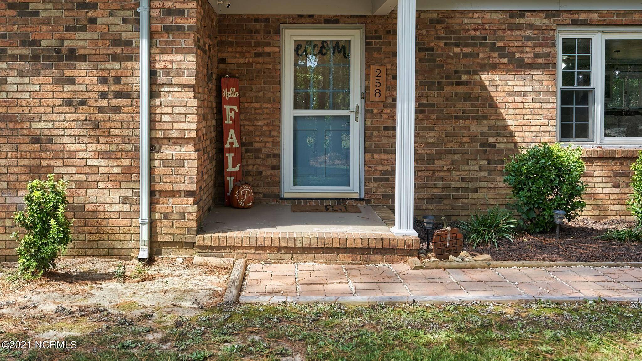 Aberdeen, NC 28315,258 Mckenzie LN