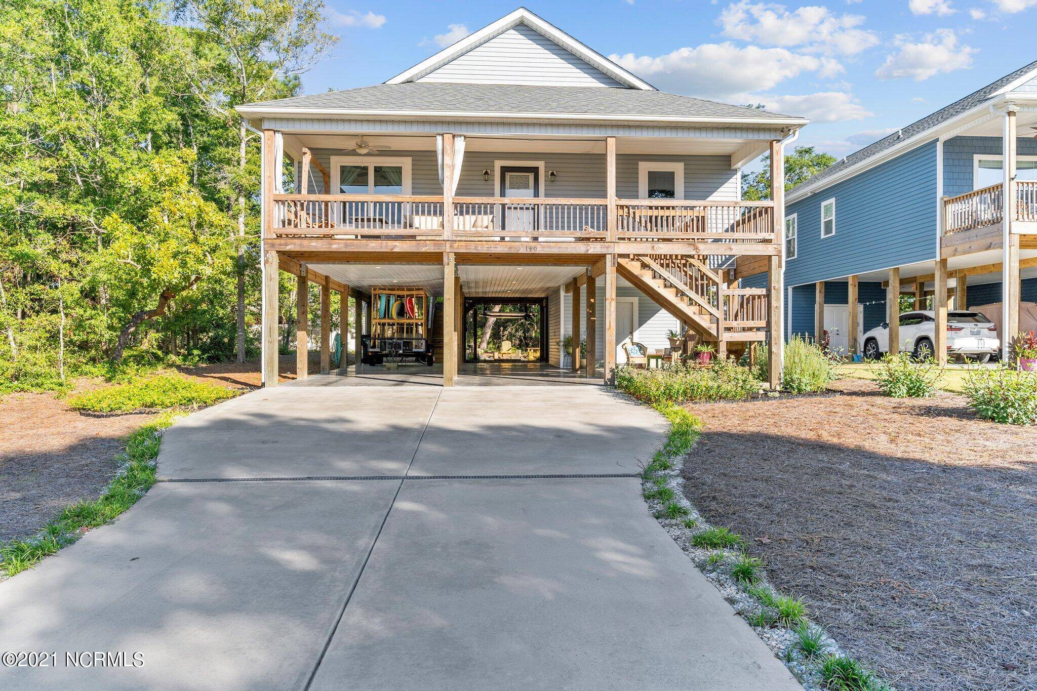 Oak Island, NC 28465,146 NE 4th Street