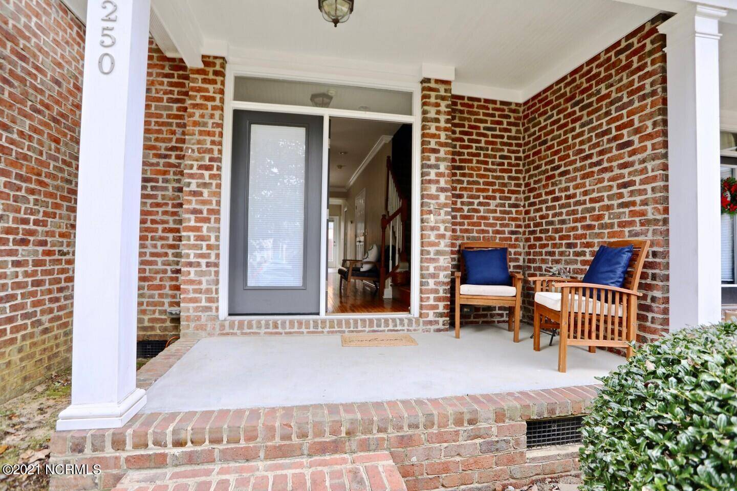 Southern Pines, NC 28387,250 E Delaware AVE #7a