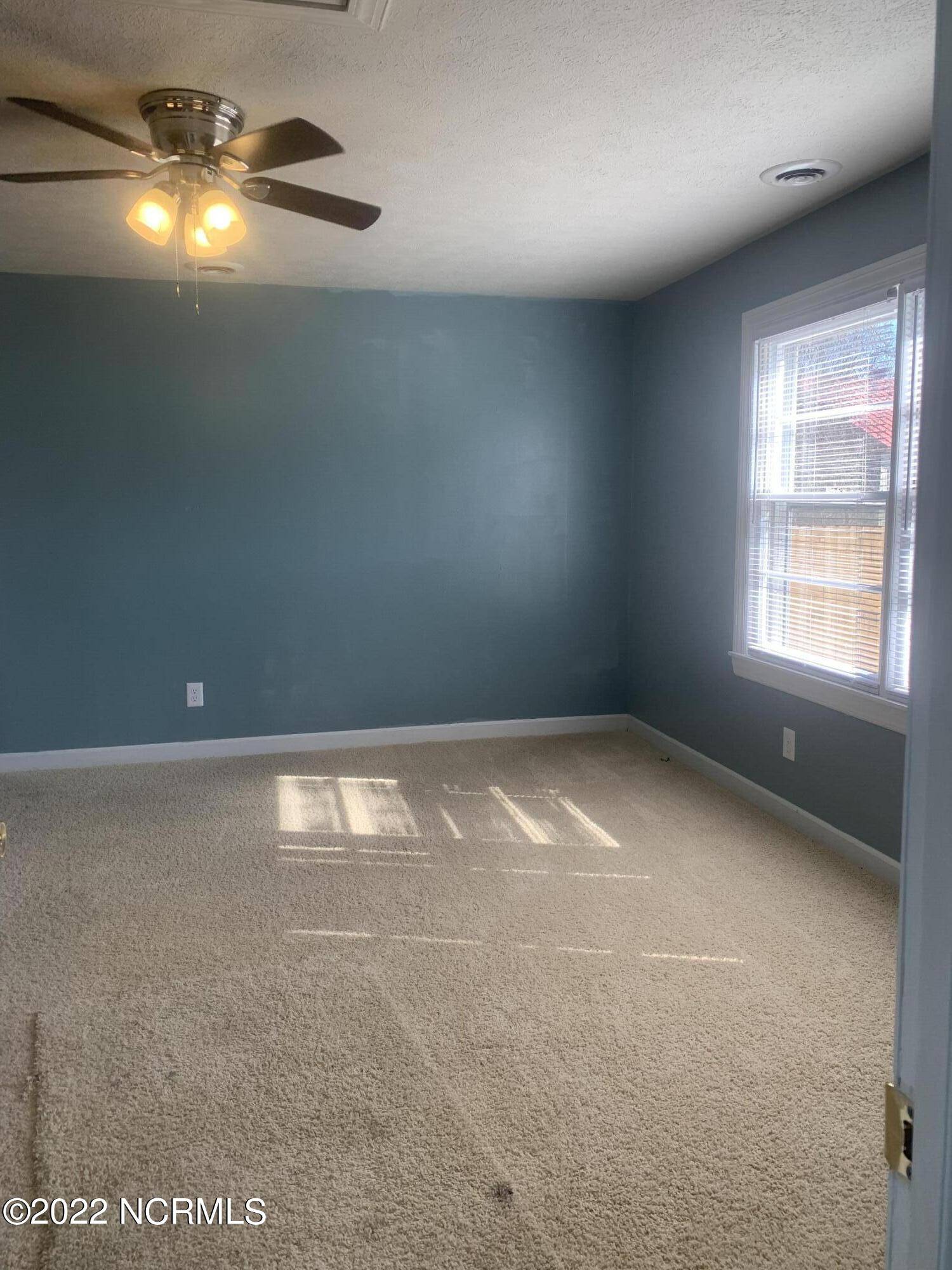 Chocowinity, NC 27817,7594 Us Highway 17