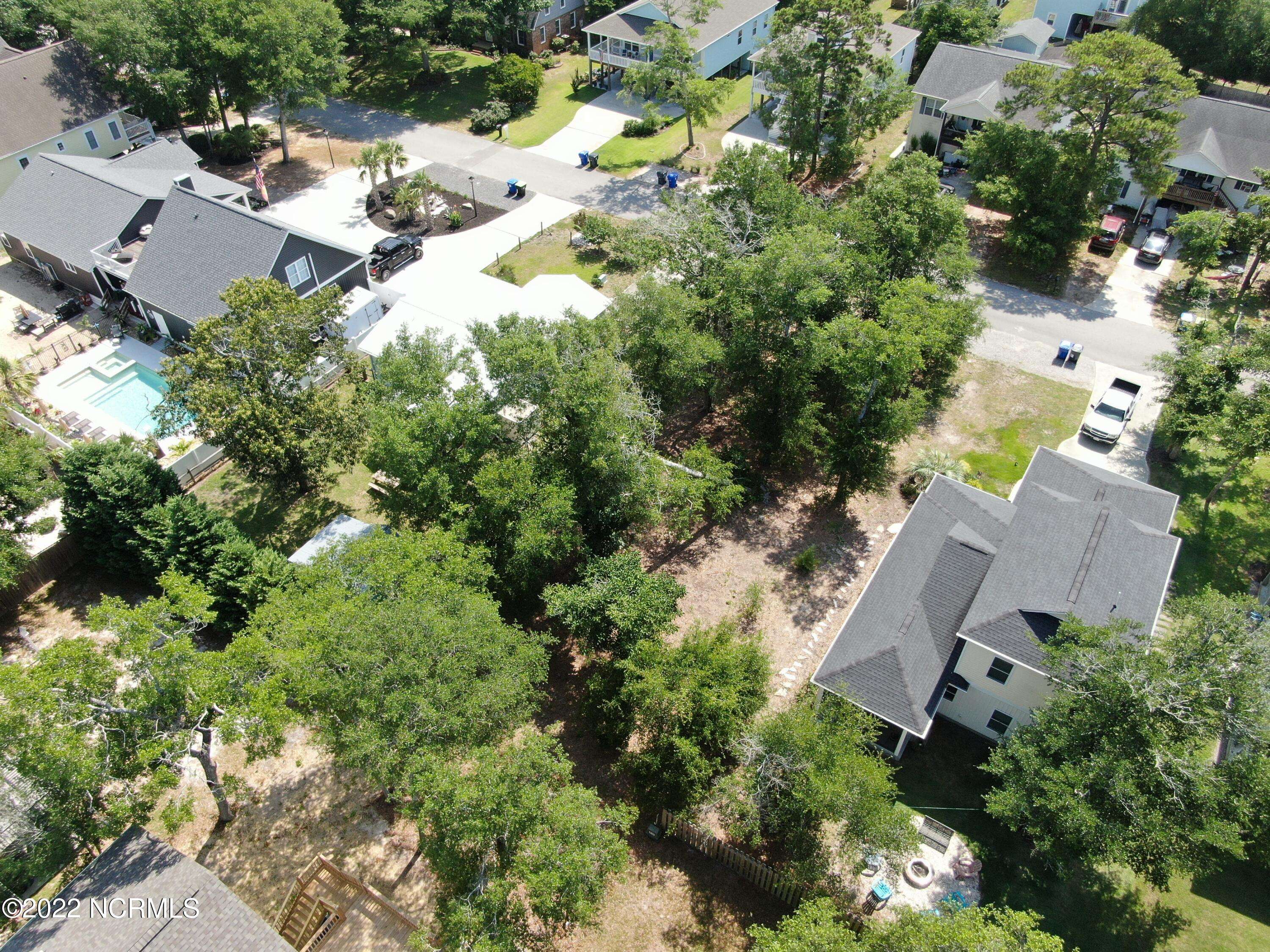 Oak Island, NC 28465,153 NE 11th ST