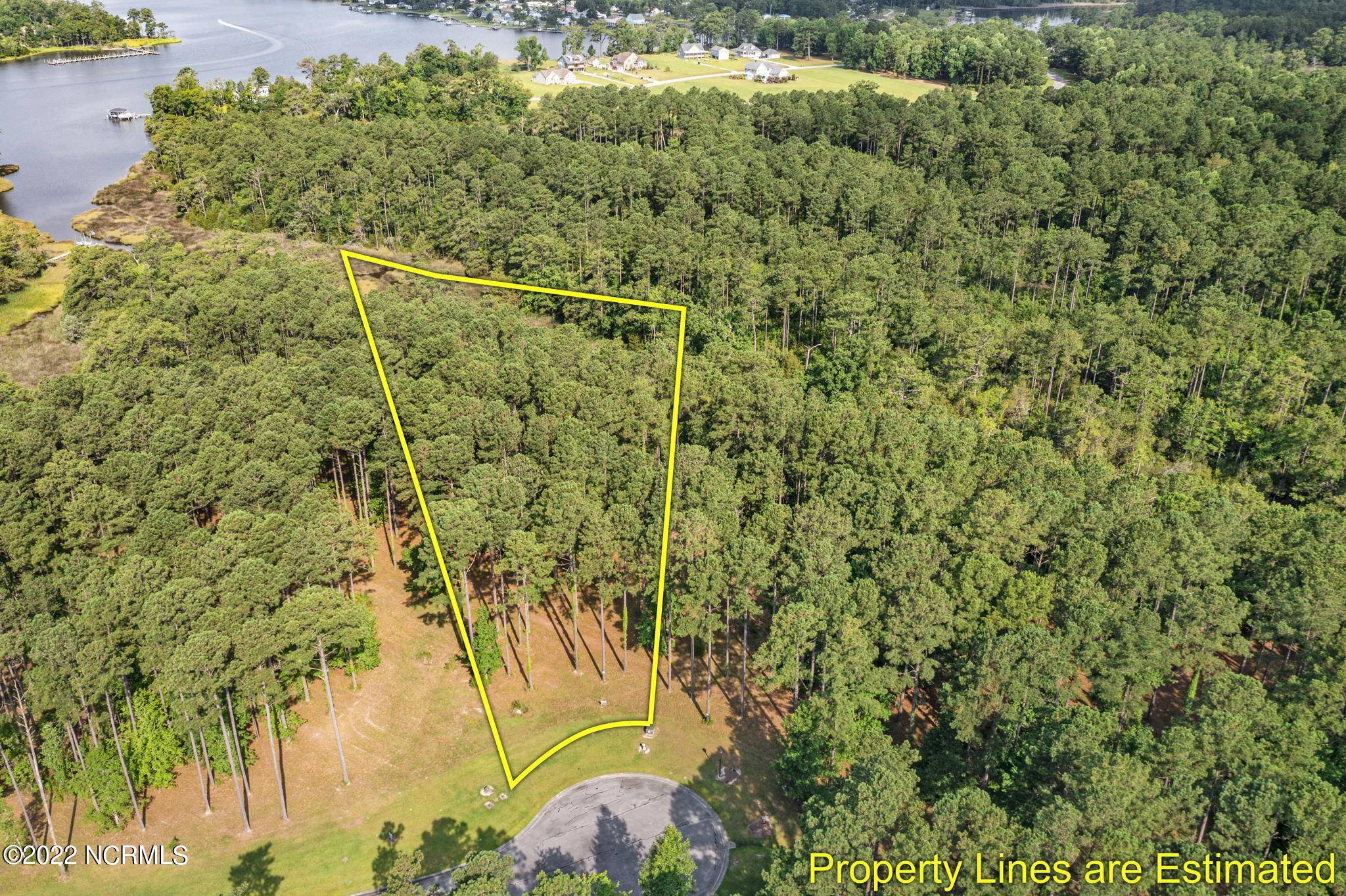 Arapahoe, NC 28510,251 Ocracoke DR