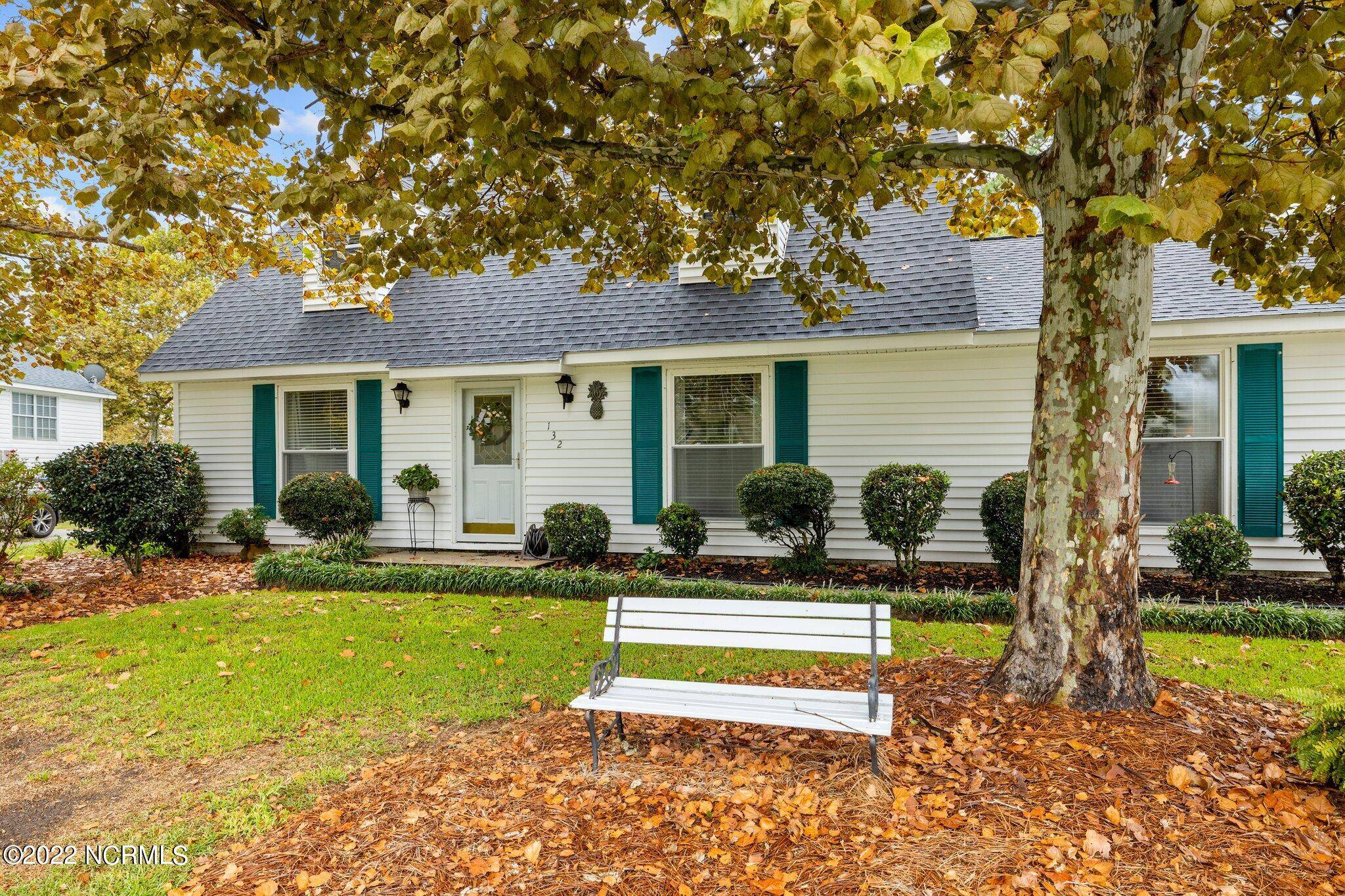 Beaufort, NC 28516,132 Charles ST