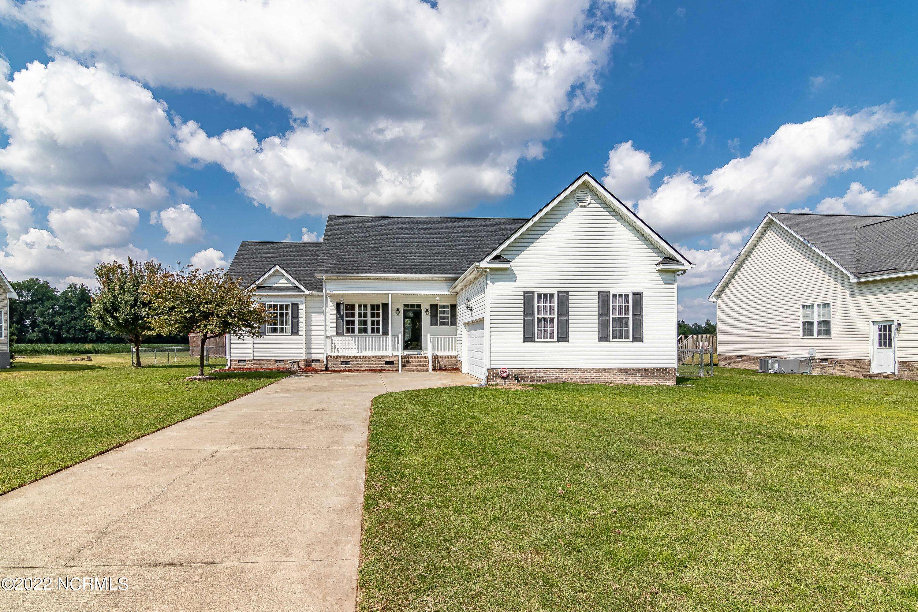 Pikeville, NC 27863,244 Hales RD