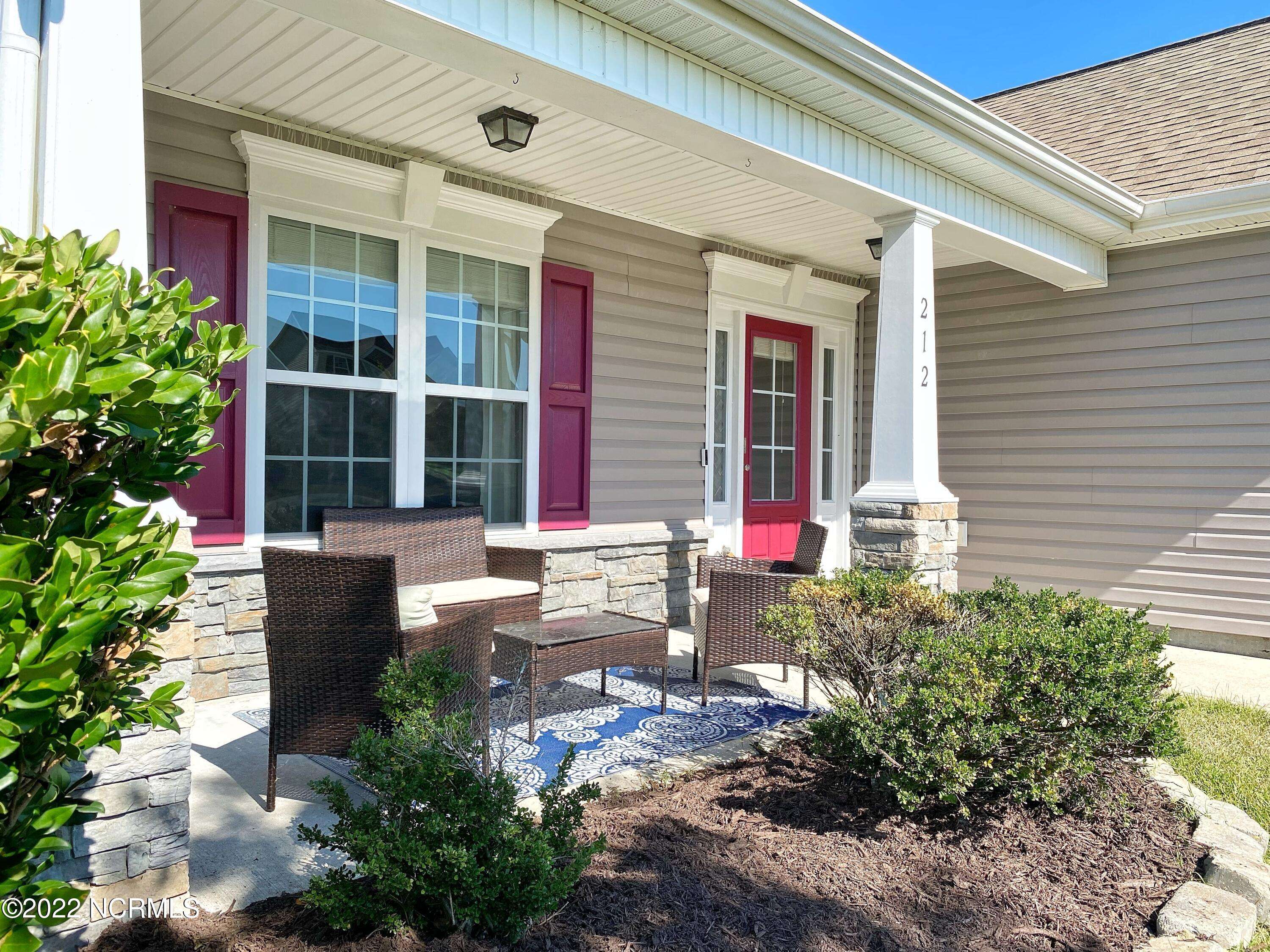 Beulaville, NC 28518,212 Mccain ST