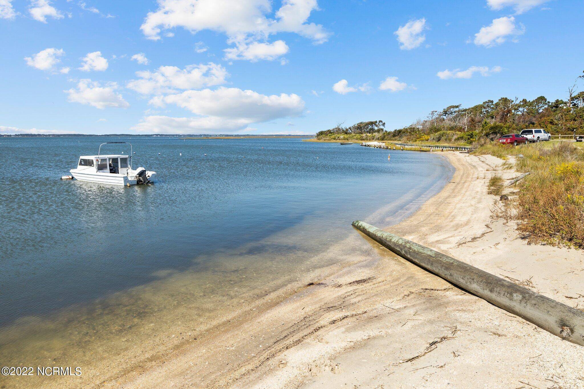 Beaufort, NC 28516,1413 Harkers Island RD