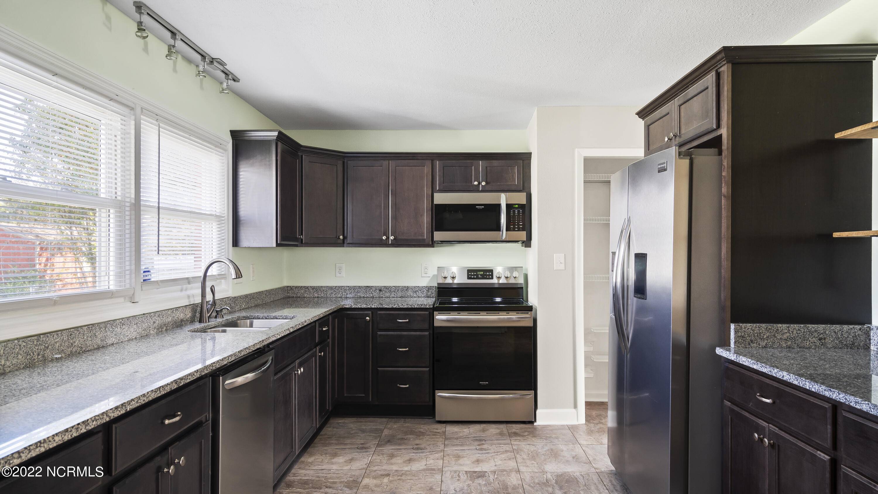 Jacksonville, NC 28546,103 Yorkshire DR