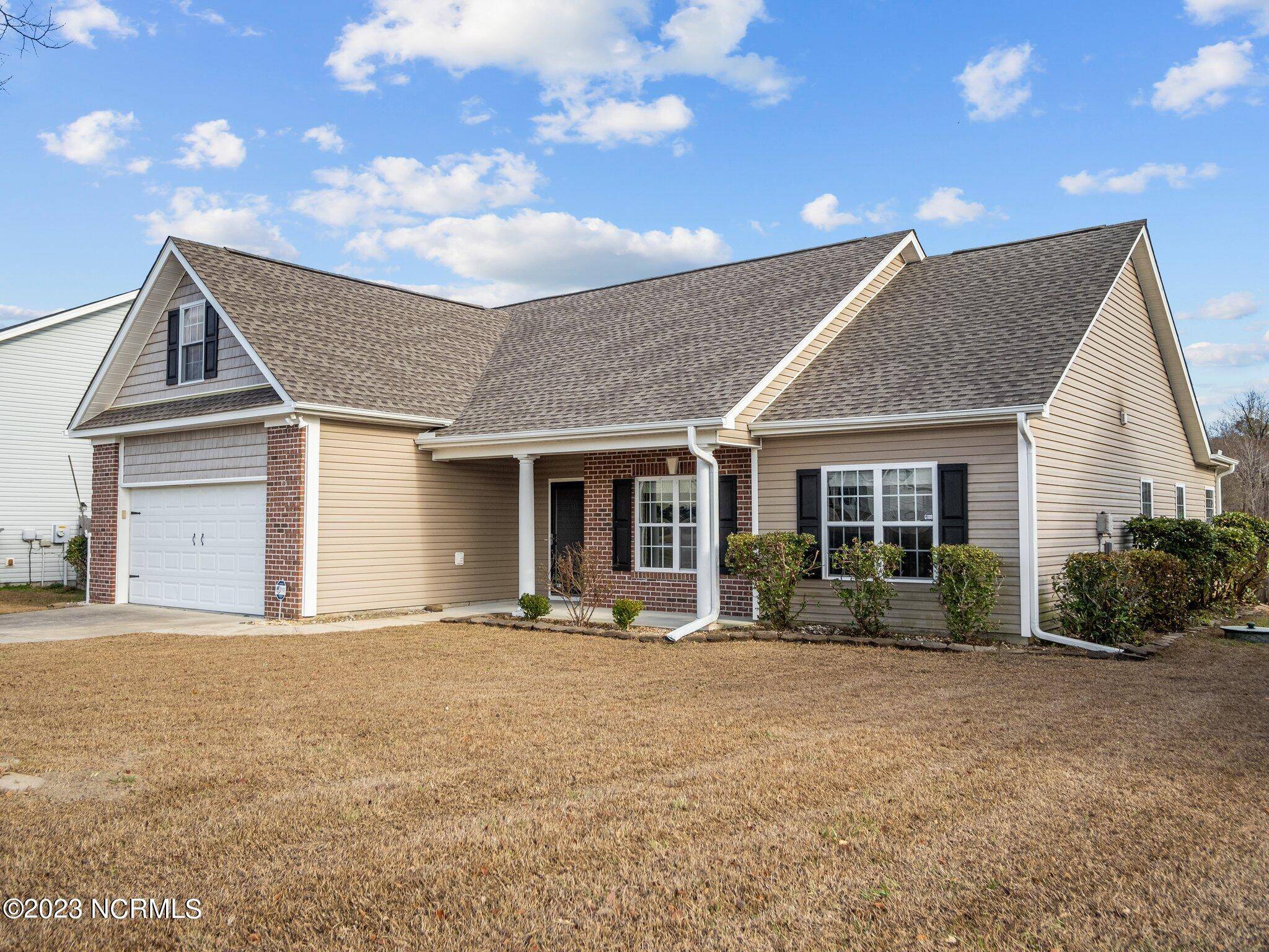 Jacksonville, NC 28546,220 Emerald Ridge RD