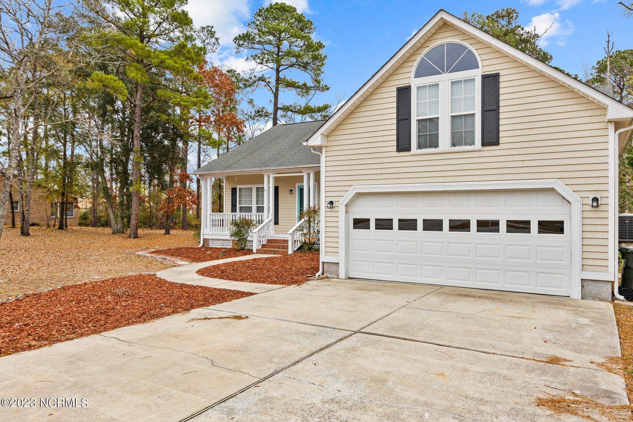 New Bern, NC 28560,806 Black Swan Road