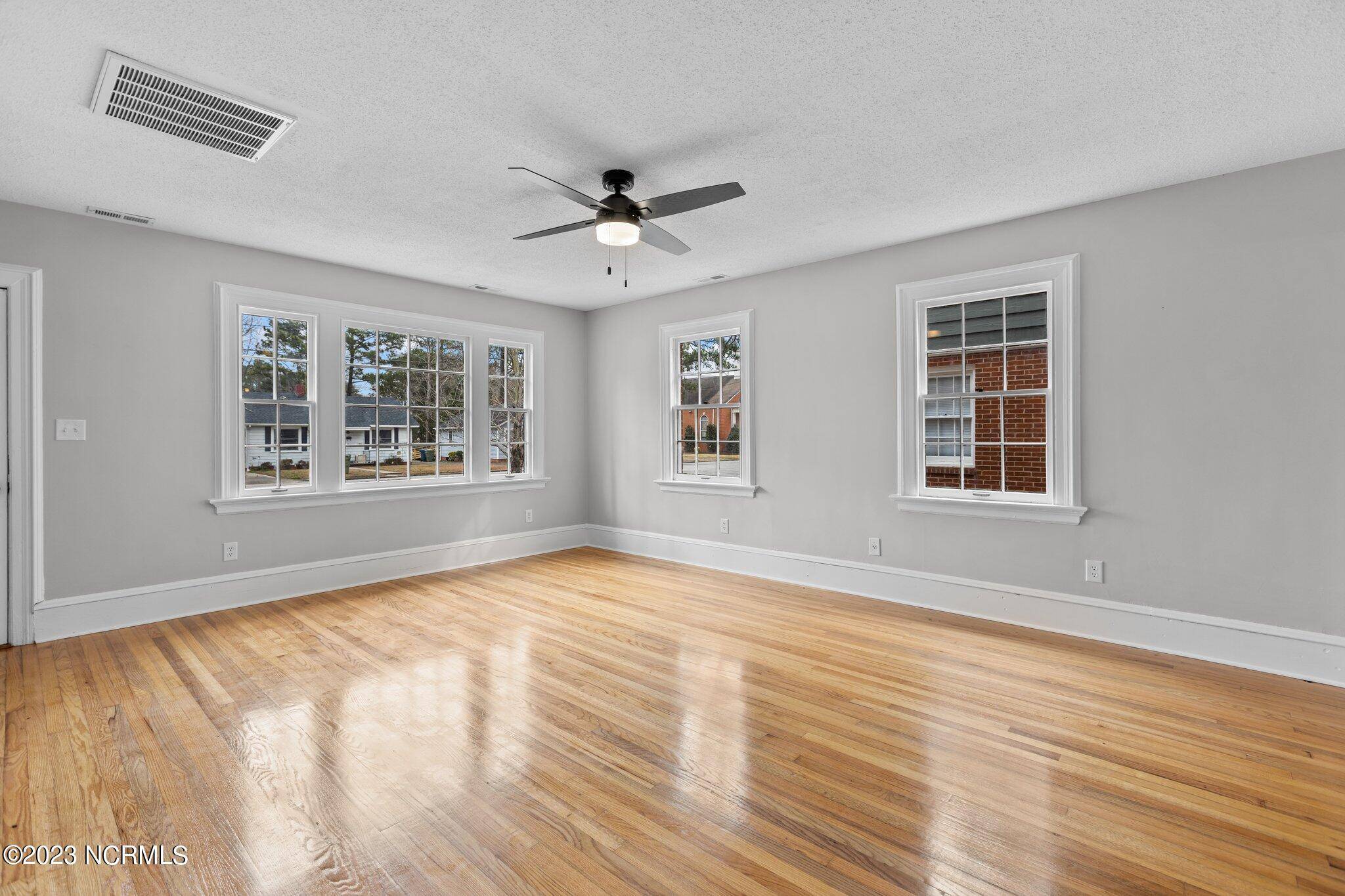 Washington, NC 27889,413 E 10th ST