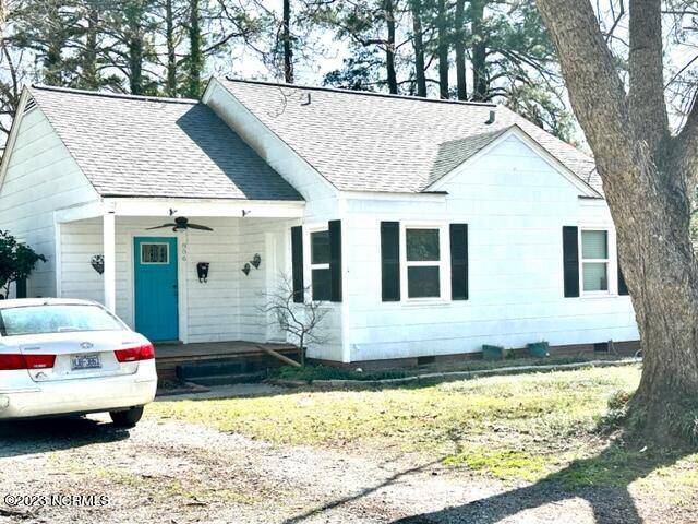 New Bern, NC 28560,806 Devers Avenue