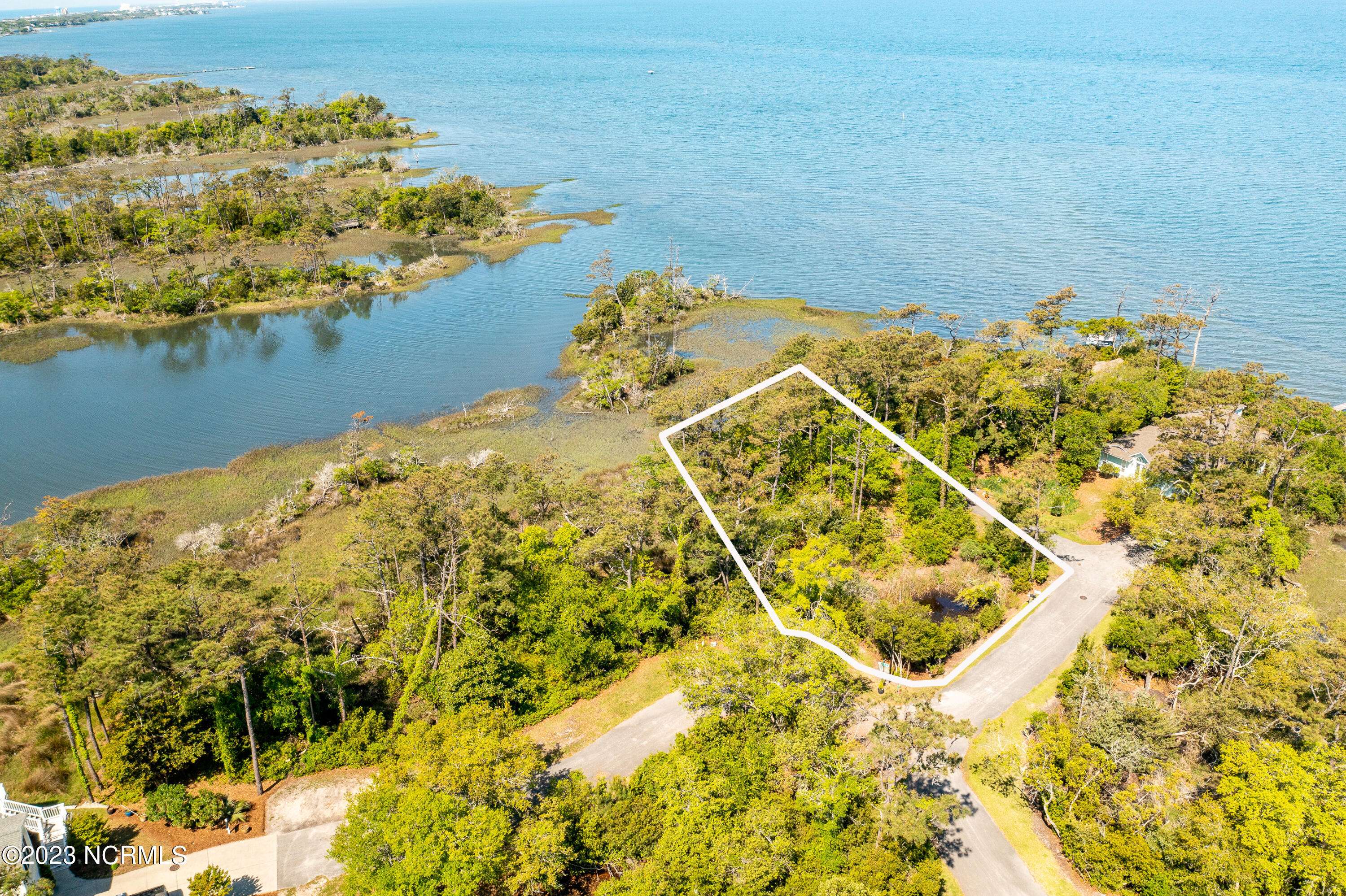 Pine Knoll Shores, NC 28512,3 West CT