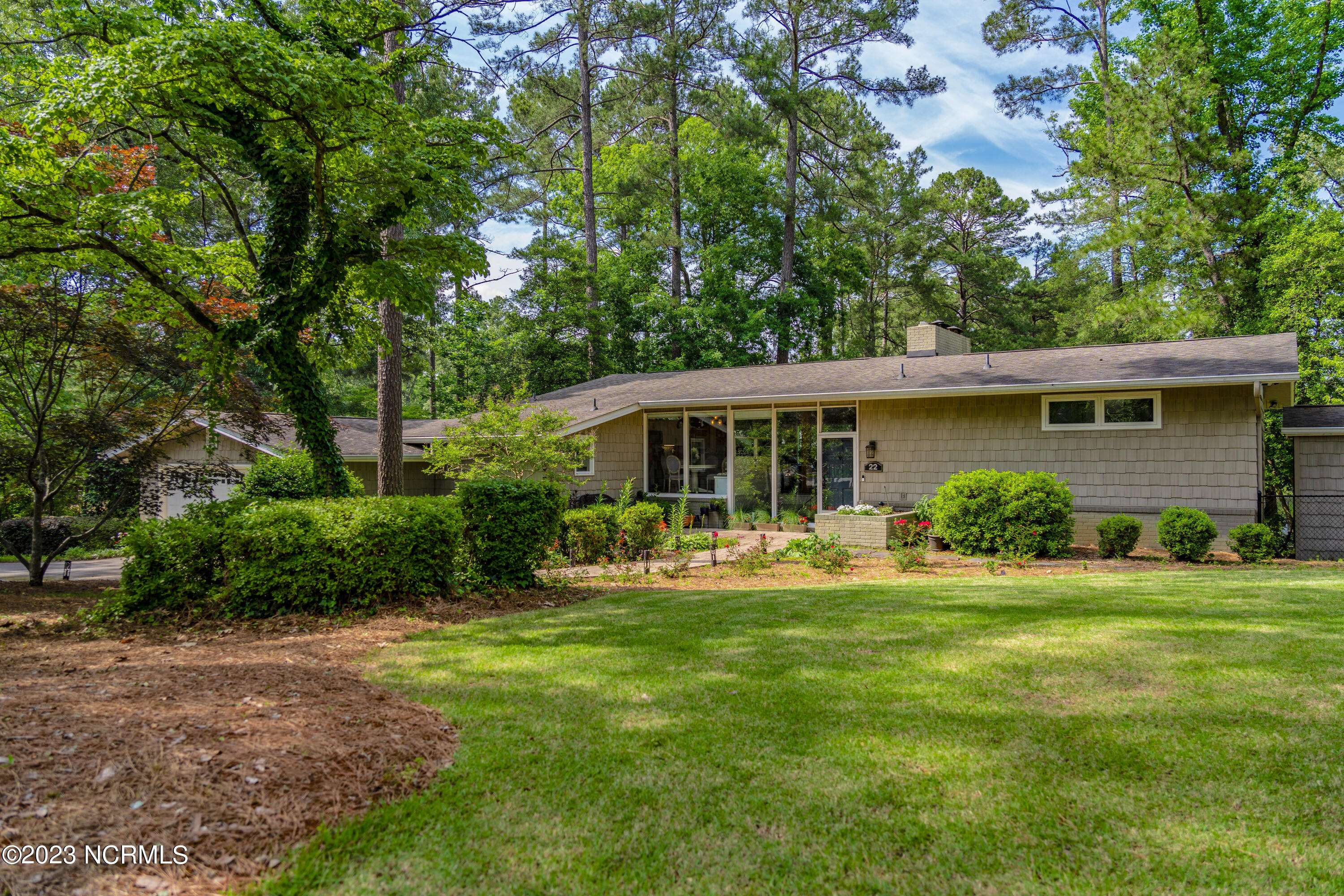 Whispering Pines, NC 28327,22 Sunset DR