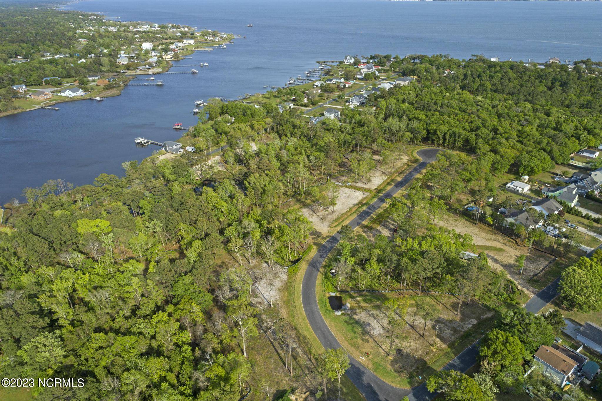 Newport, NC 28570,124 Creek Bluff RD