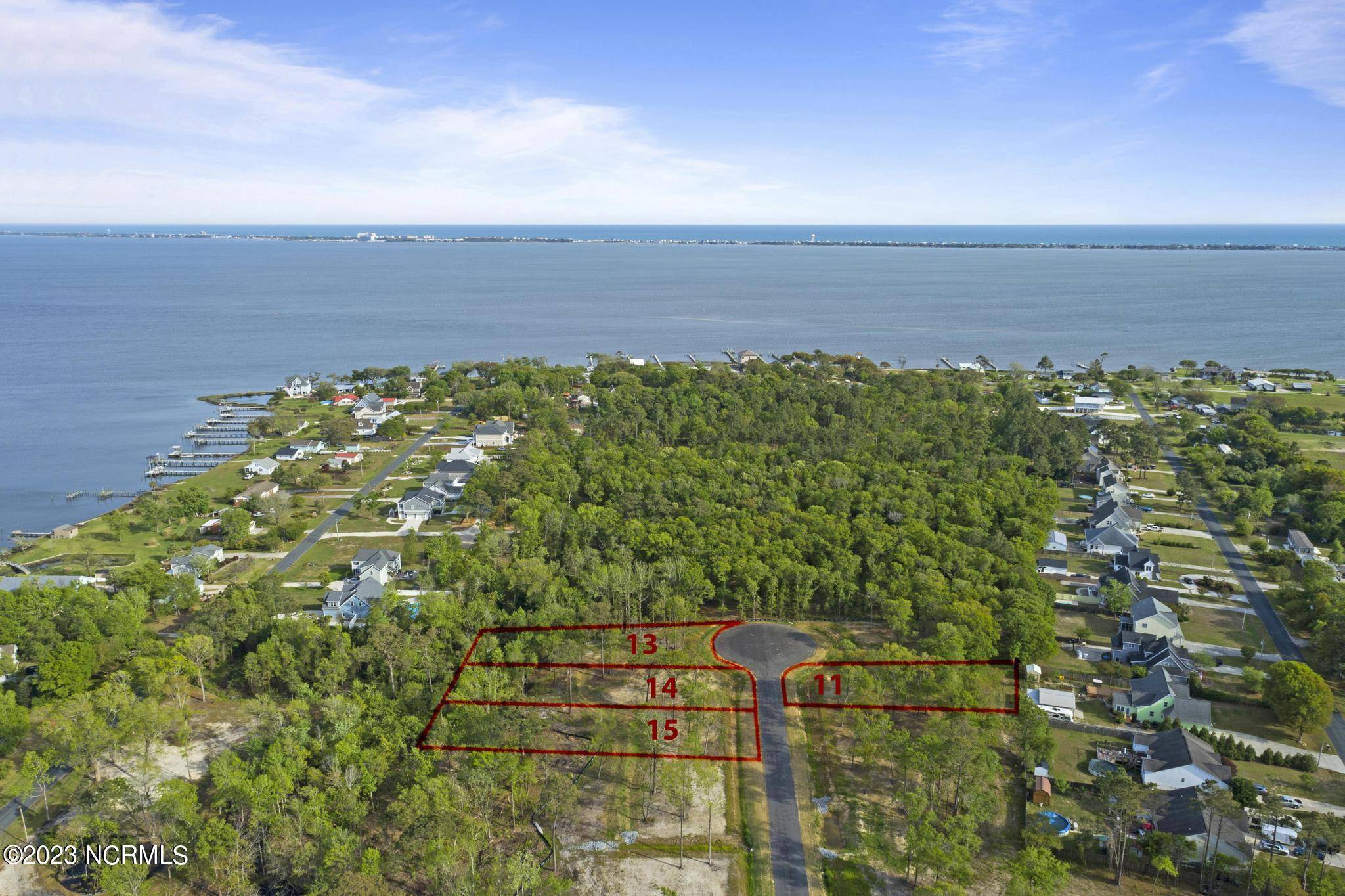 Newport, NC 28570,135 Creek Bluff RD