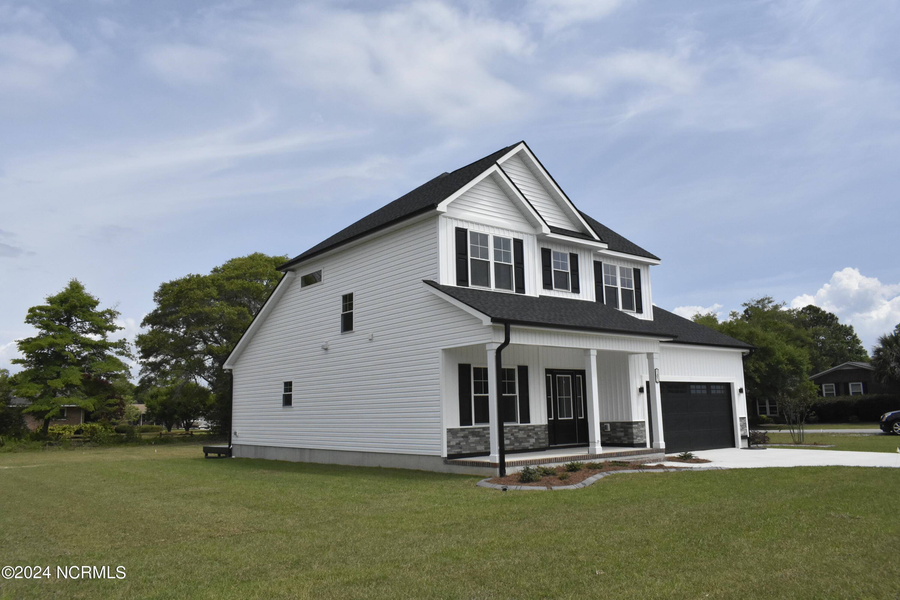 Hubert, NC 28539,103 Leslie DR