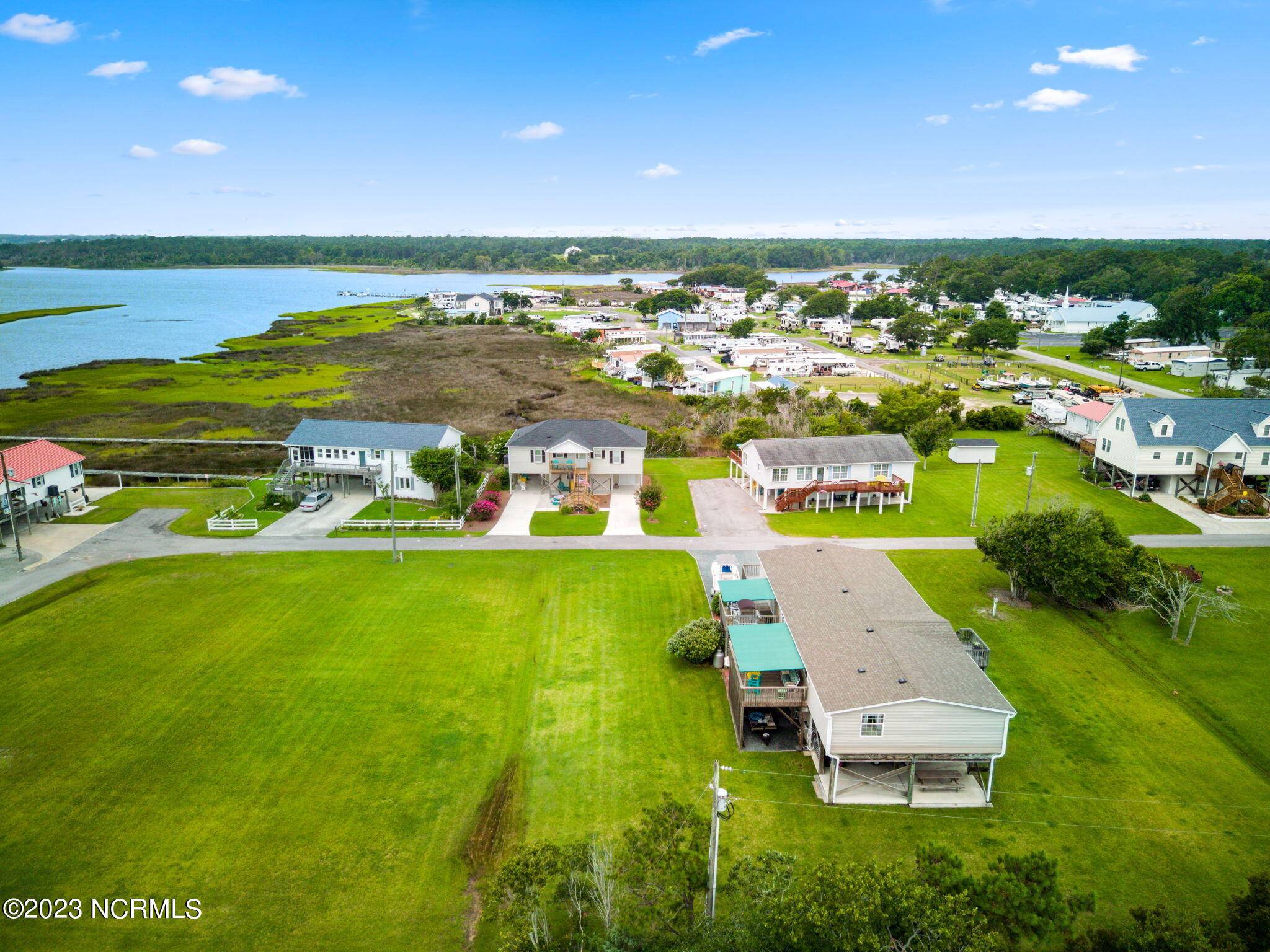 Surf City, NC 28445,103 Clam Point Drive