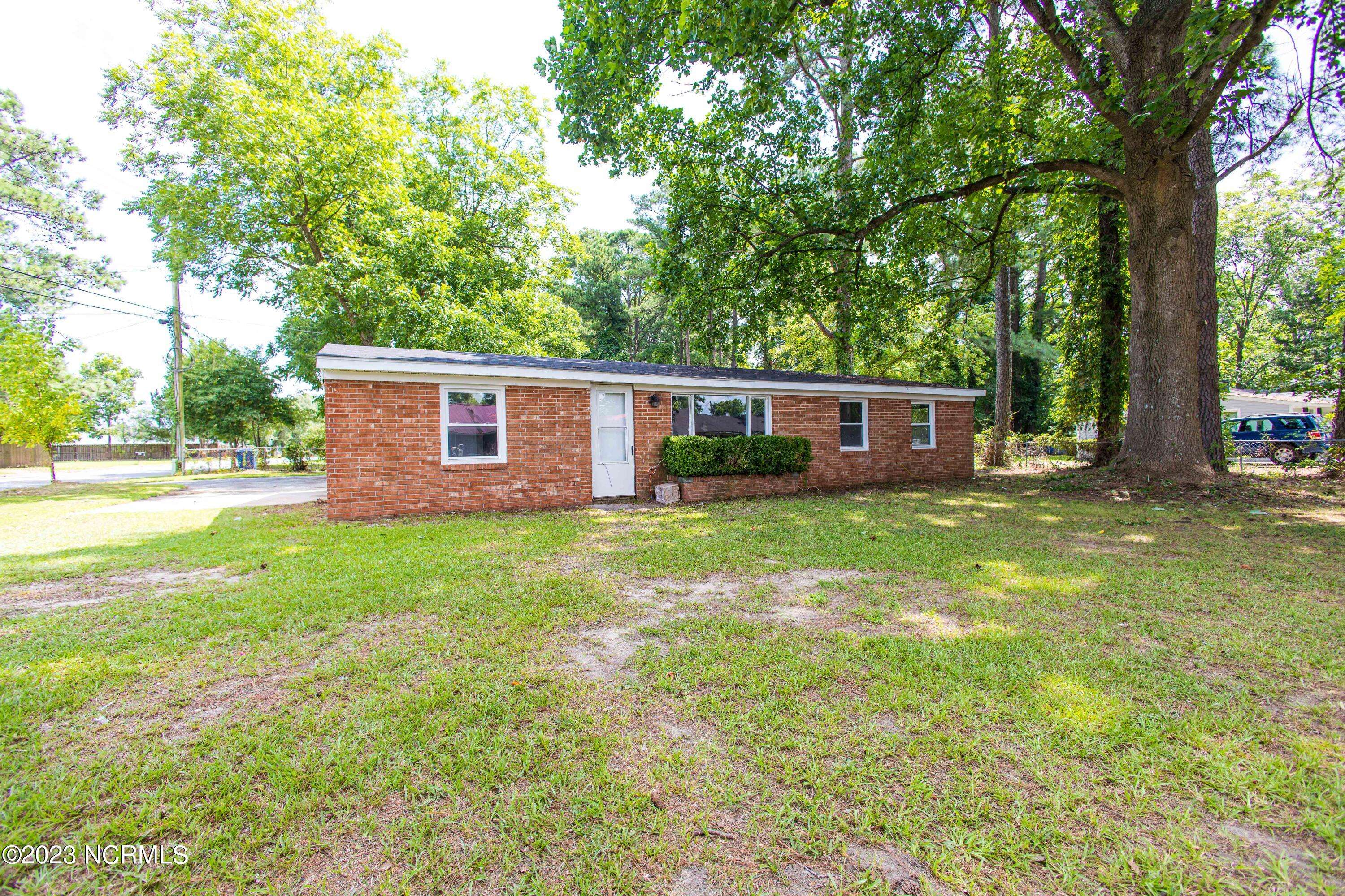 Washington, NC 27889,1206 Harrington ST