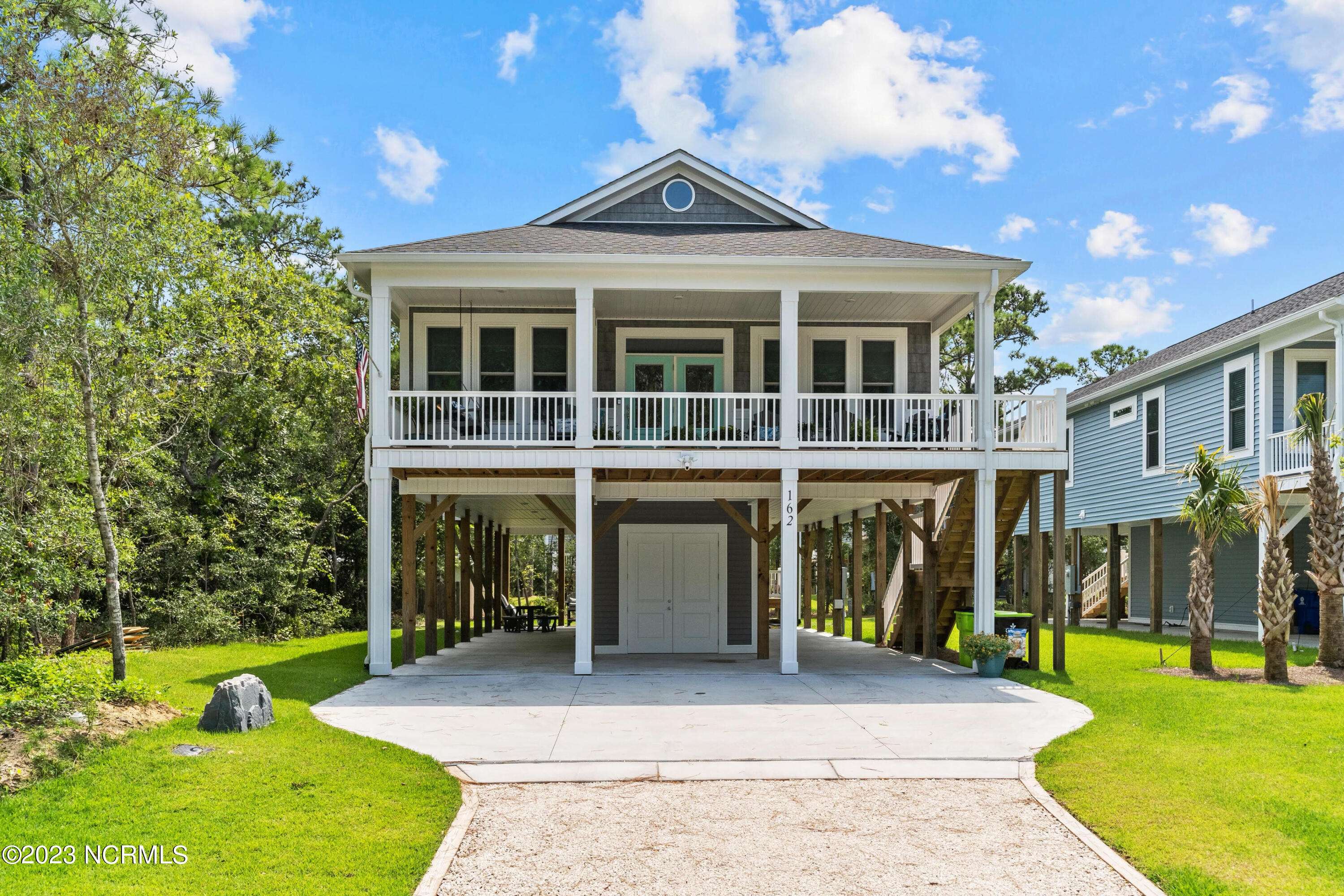 Oak Island, NC 28465,223 NE 55th ST