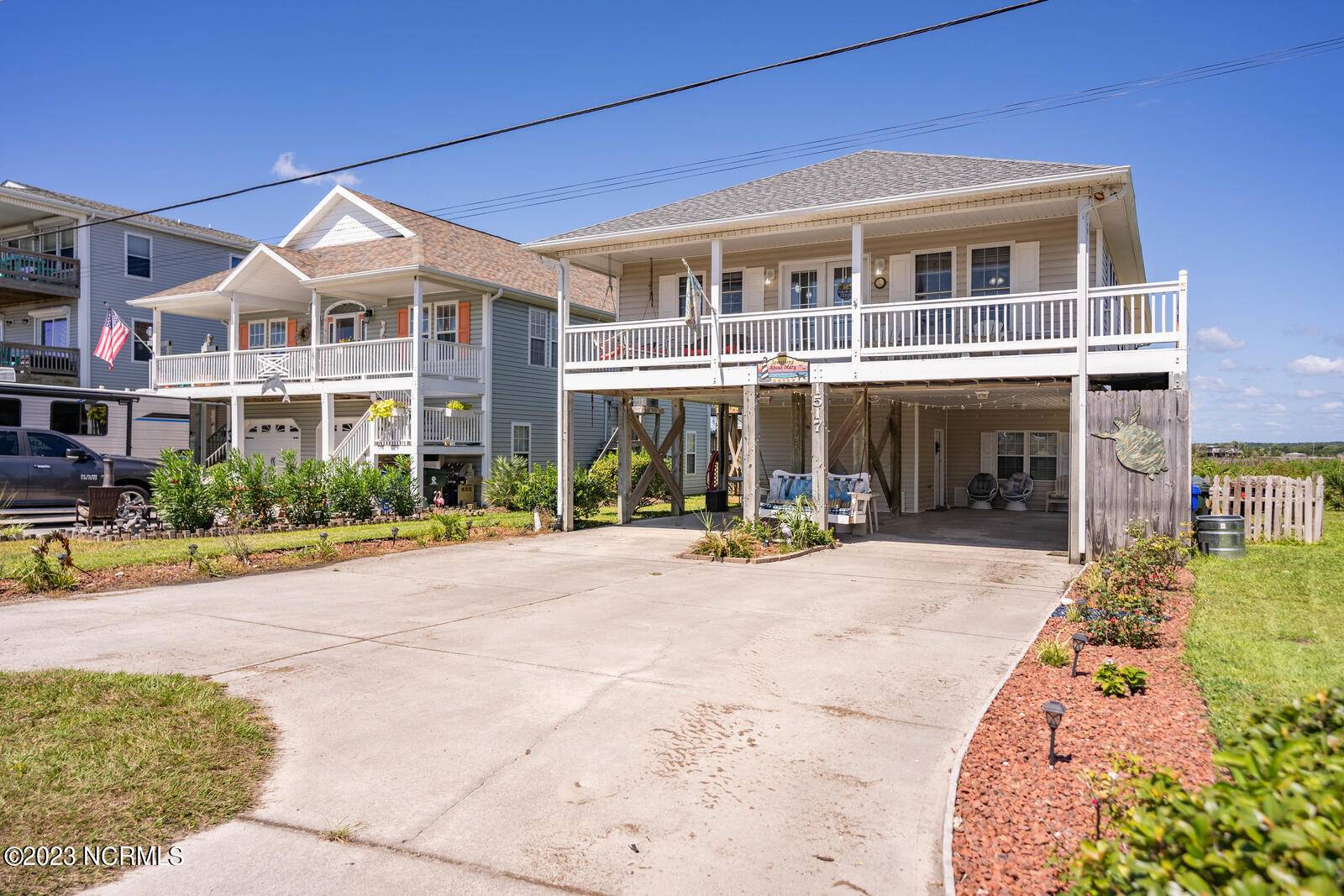 Surf City, NC 28445,1517 N New River Drive