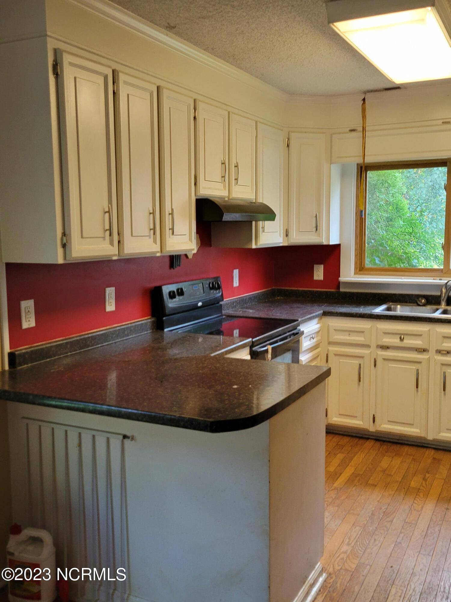 Jacksonville, NC 28540,707 Stonewall AVE