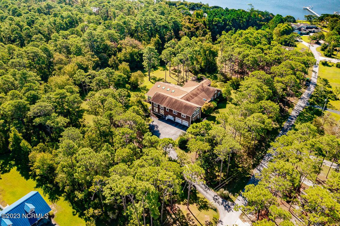 Newport, NC 28570,157 Deep Bay DR