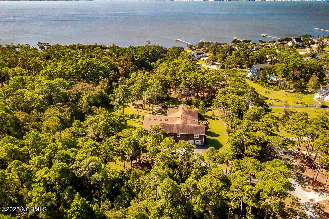 Newport, NC 28570,157 Deep Bay DR