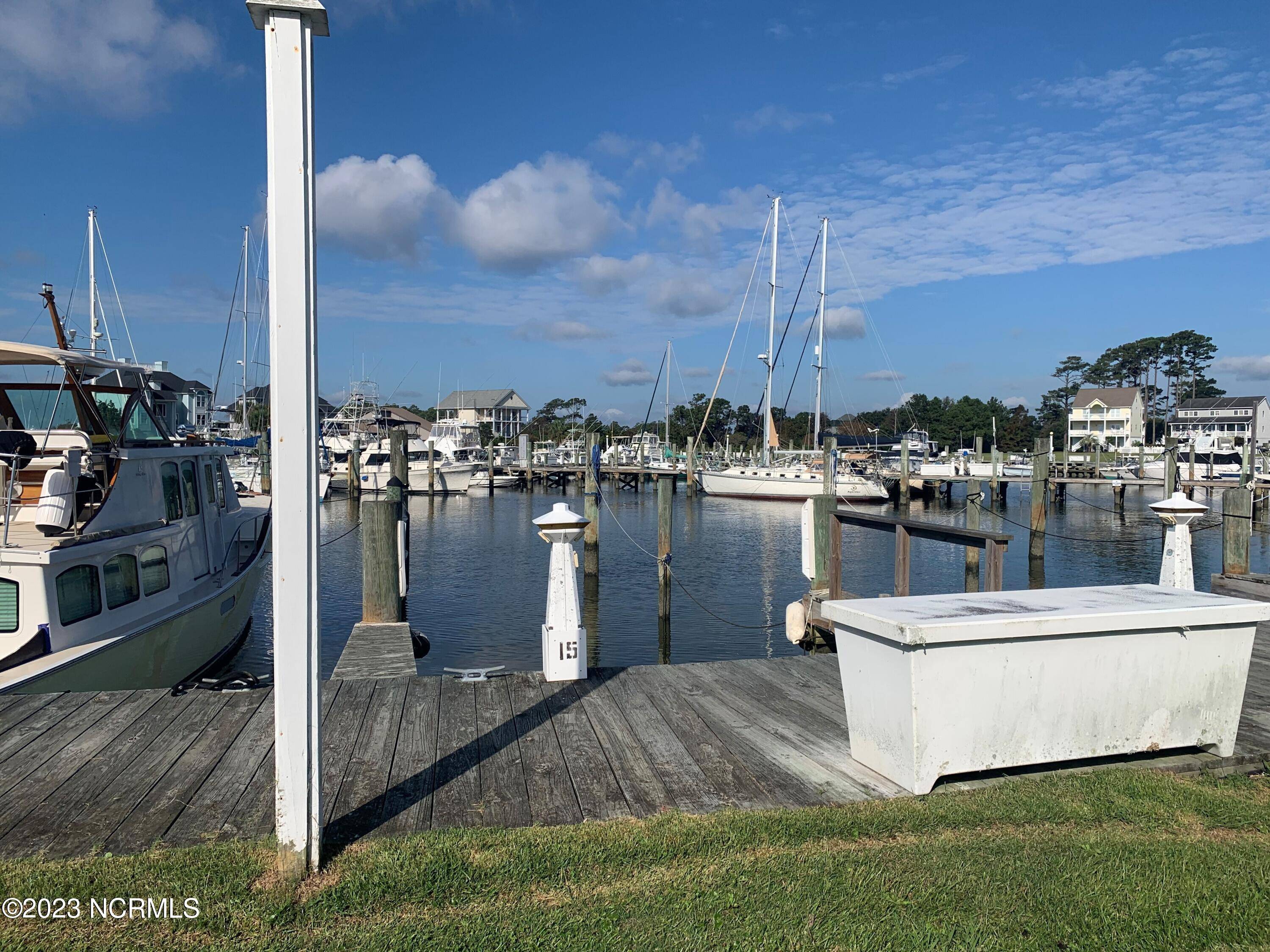 Beaufort, NC 28516,409 Island DR #15