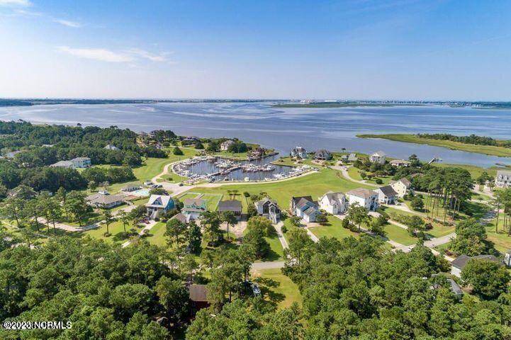 Beaufort, NC 28516,409 Island DR #15