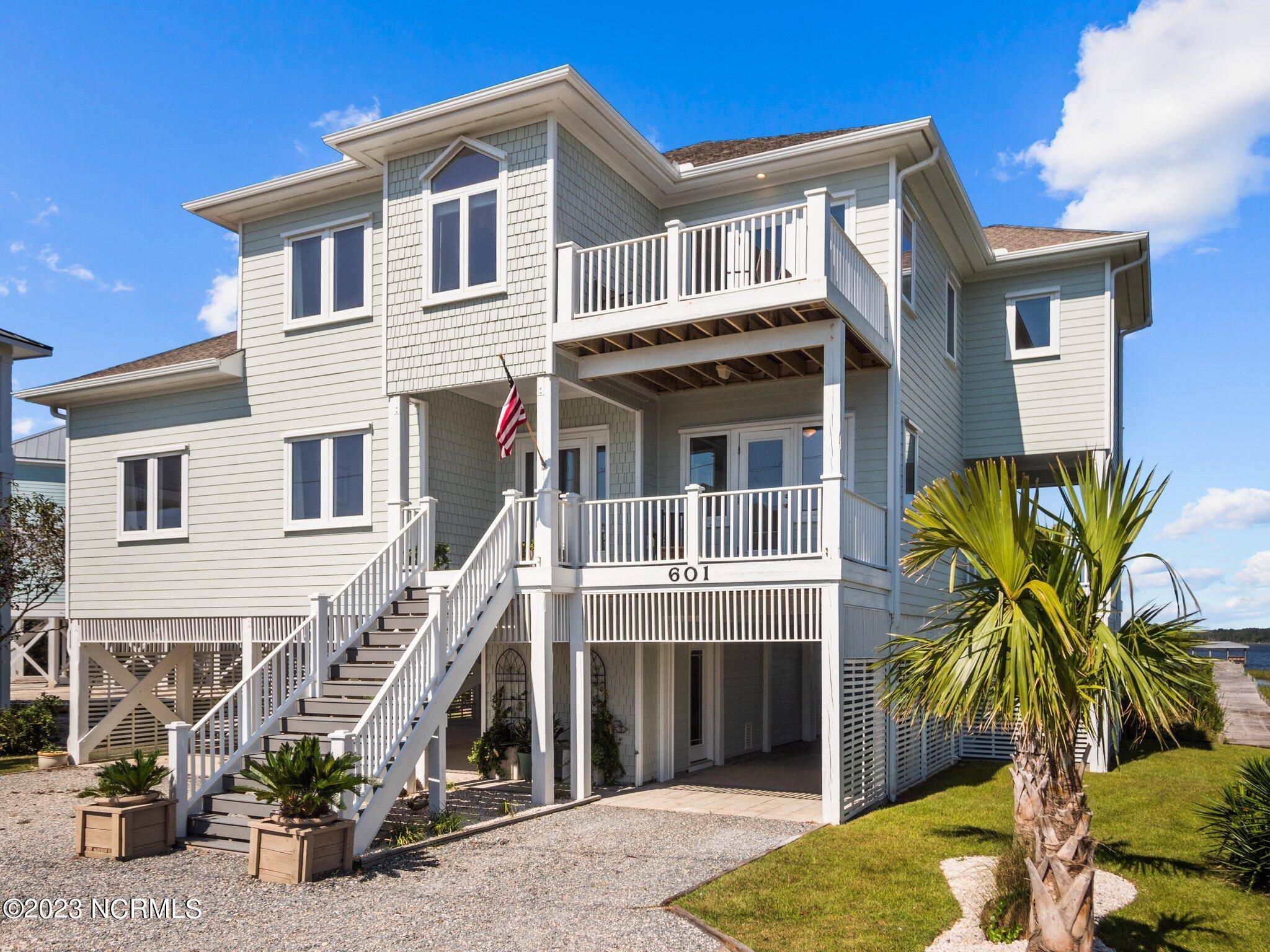 North Topsail Beach, NC 28460,601 New River Inlet RD