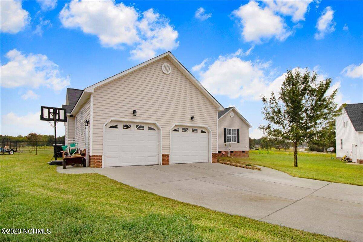 Clayton, NC 27520,69 Trellis CT