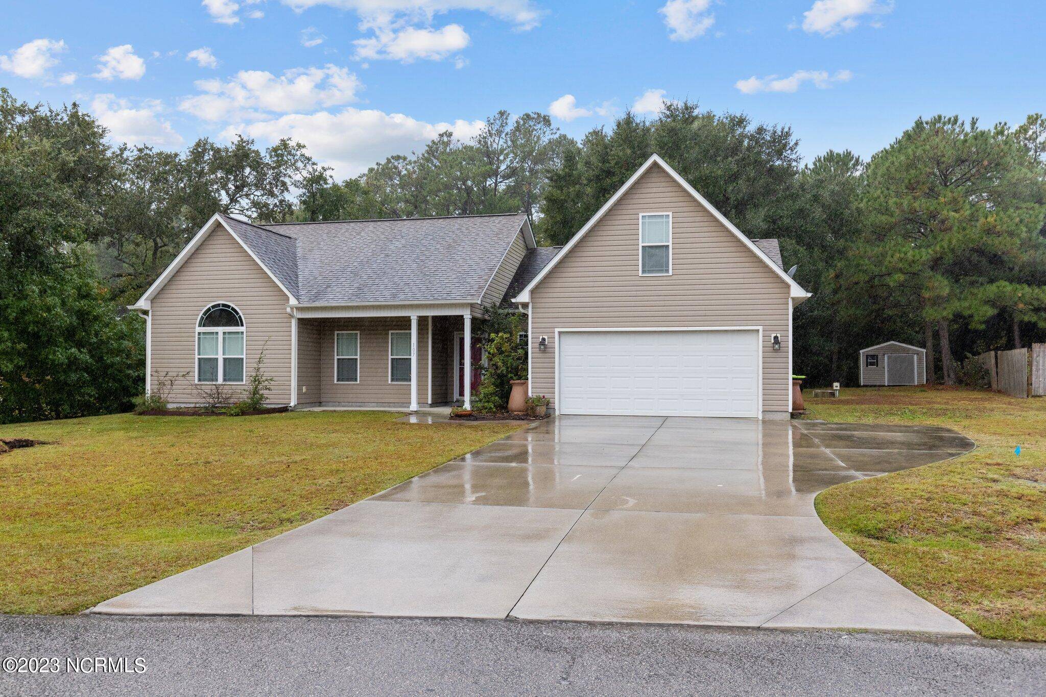 Bogue, NC 28570,107 Wild Oak DR