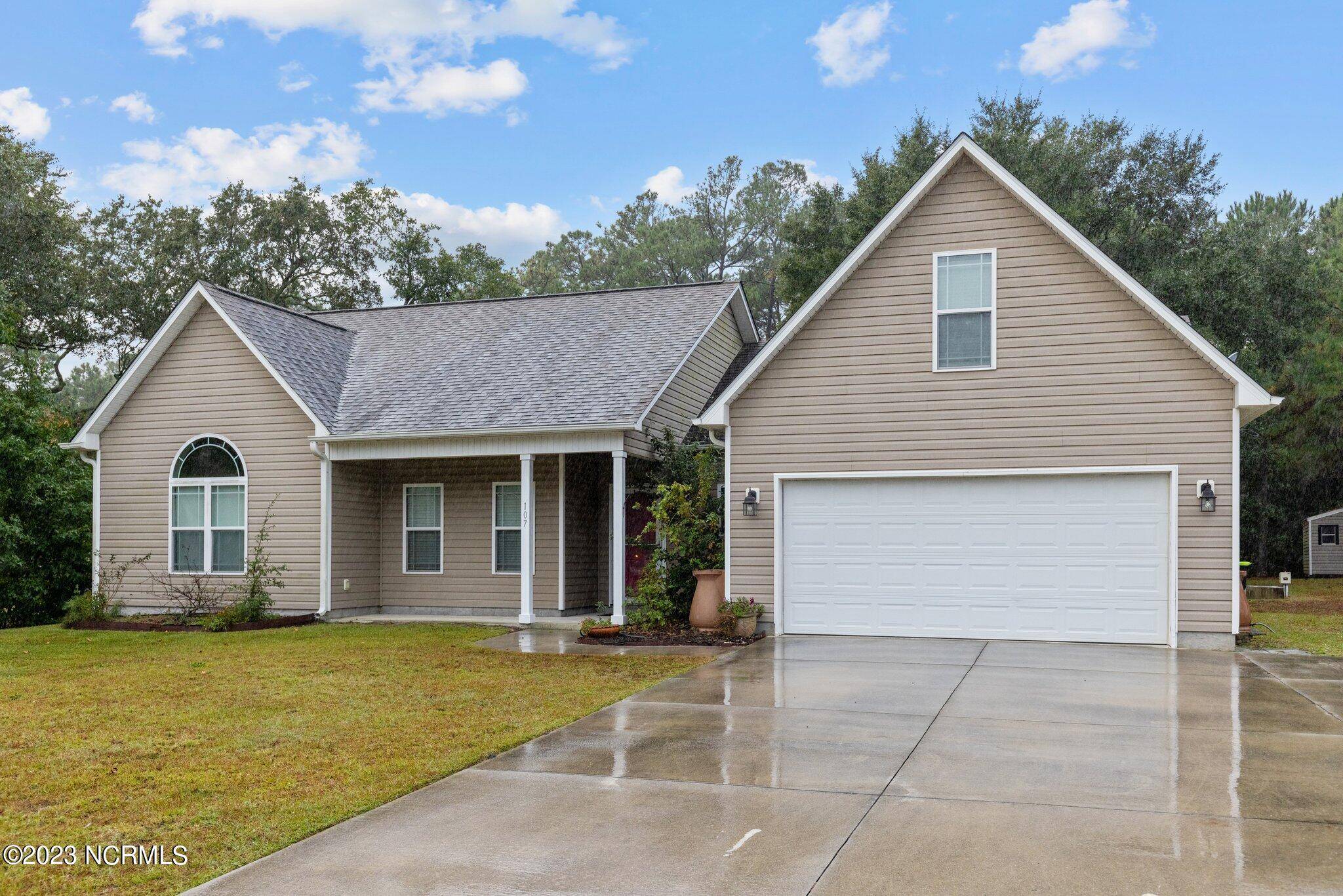 Bogue, NC 28570,107 Wild Oak DR