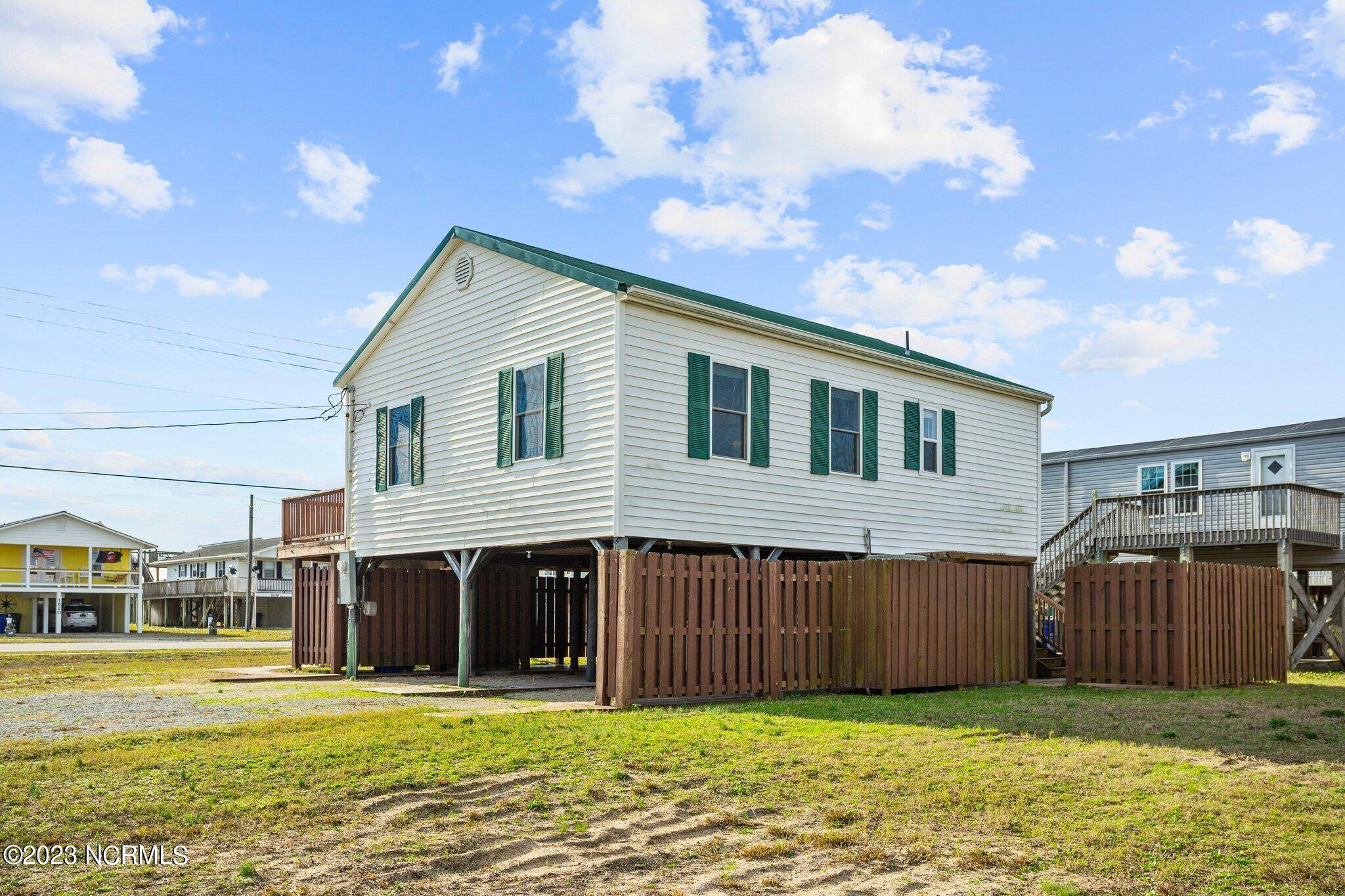 Surf City, NC 28445,1819 N New River Drive