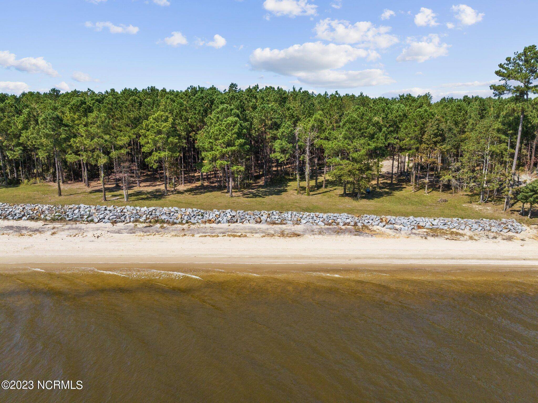 Oriental, NC 28571,3 Sandy Bay DR W