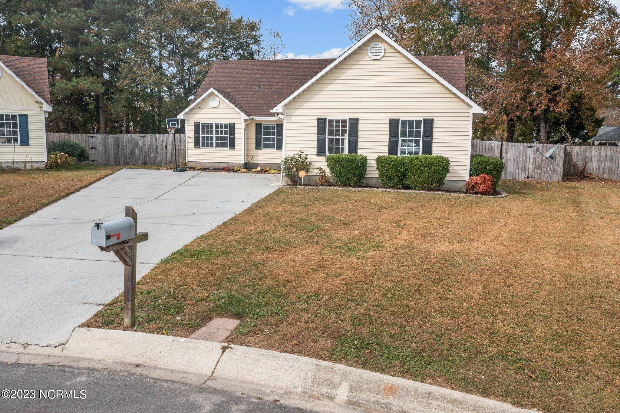 Jacksonville, NC 28546,420 Eucalyptus LN