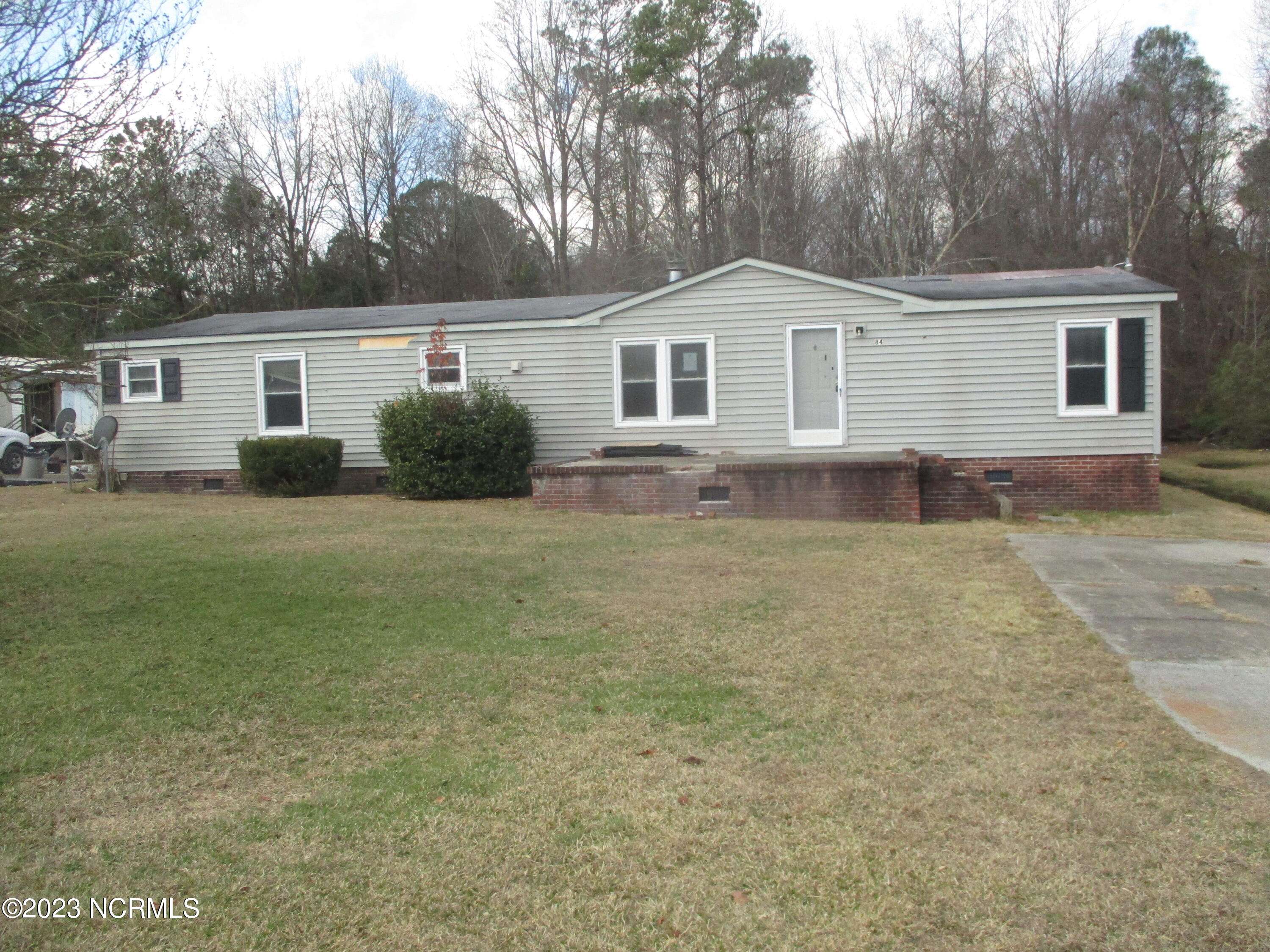 Snow Hill, NC 28580,84 Hardy DR