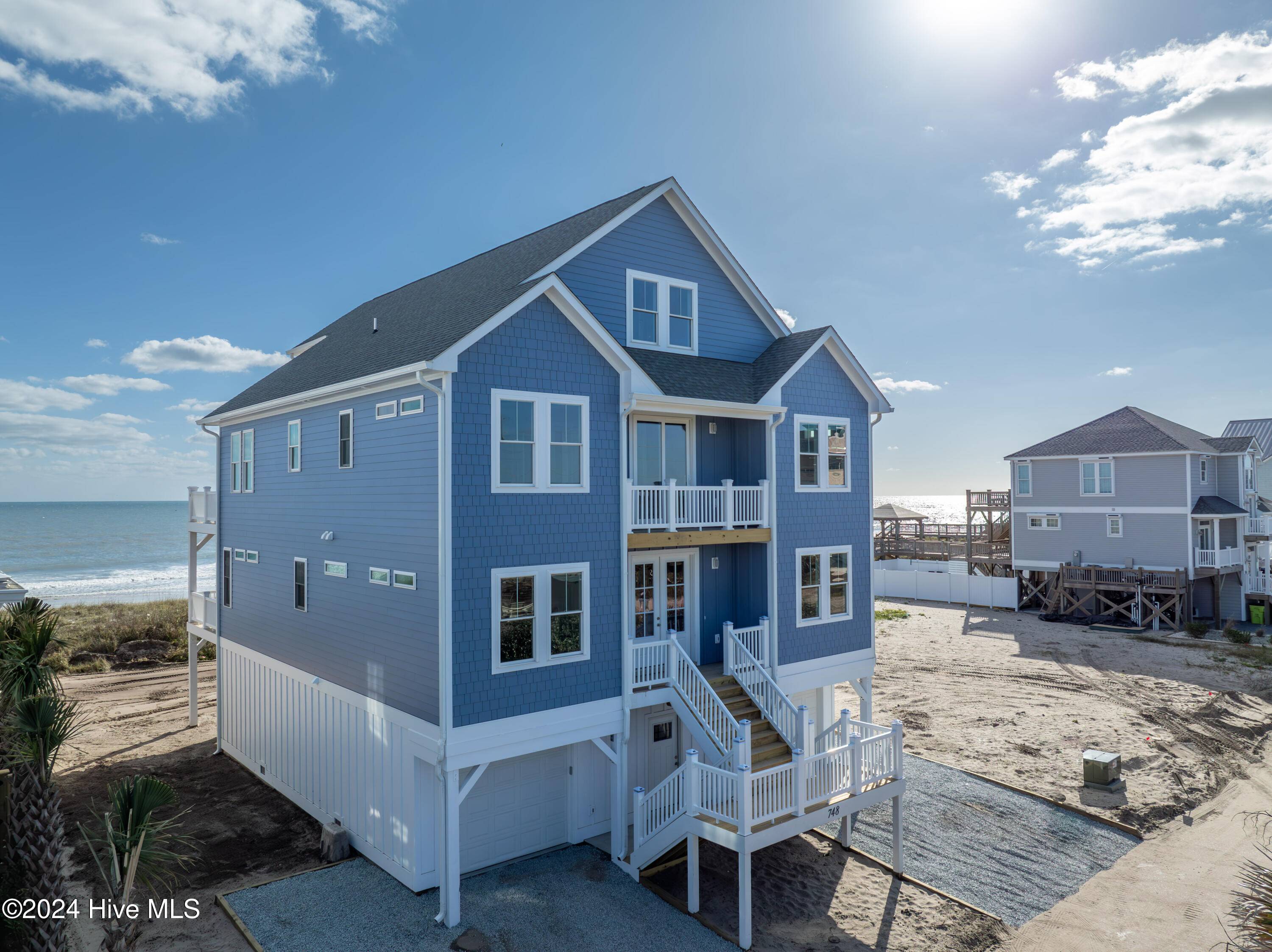 North Topsail Beach, NC 28460,748 New River Inlet RD