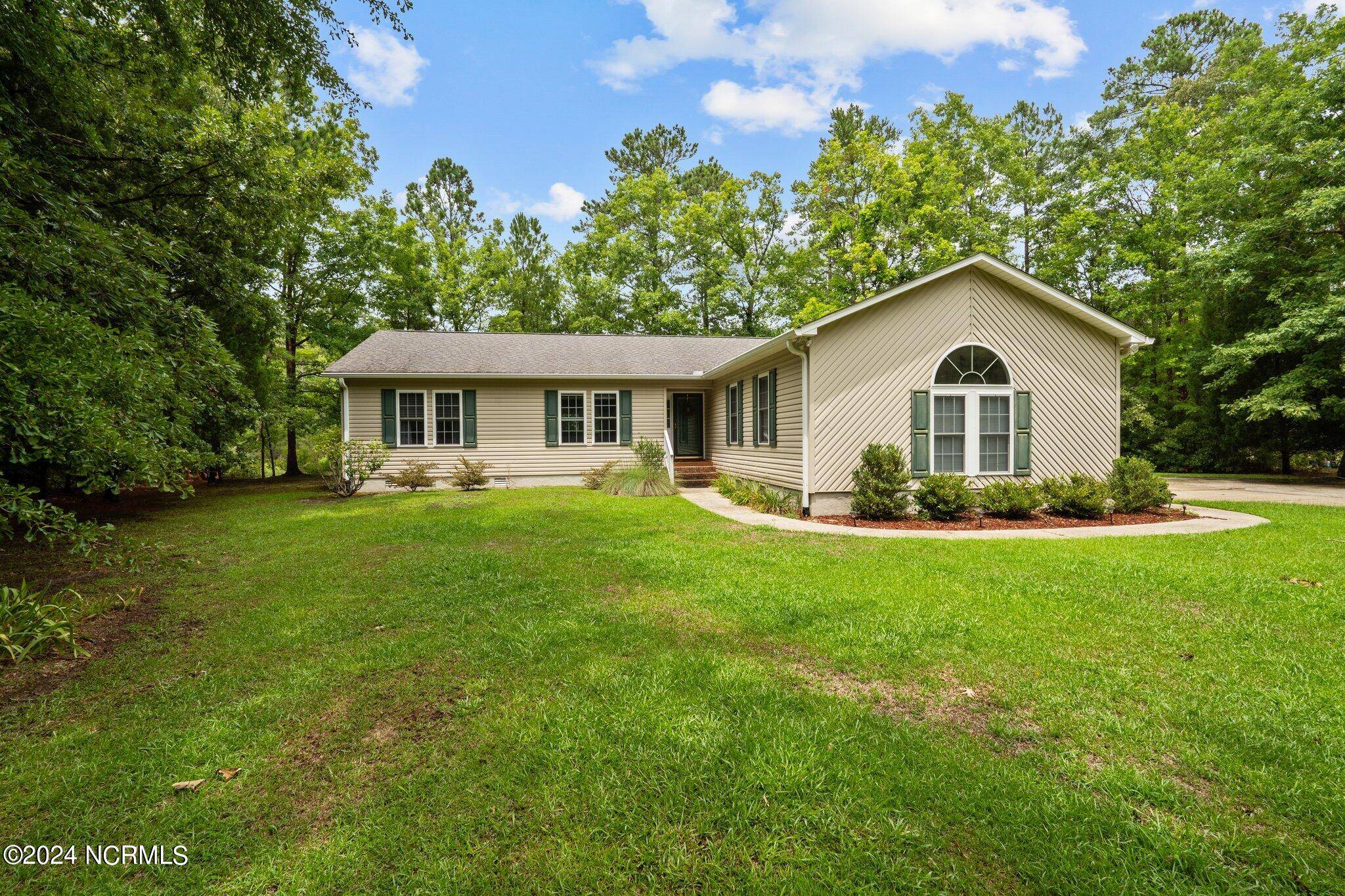 Oriental, NC 28571,239 Winding Creek DR