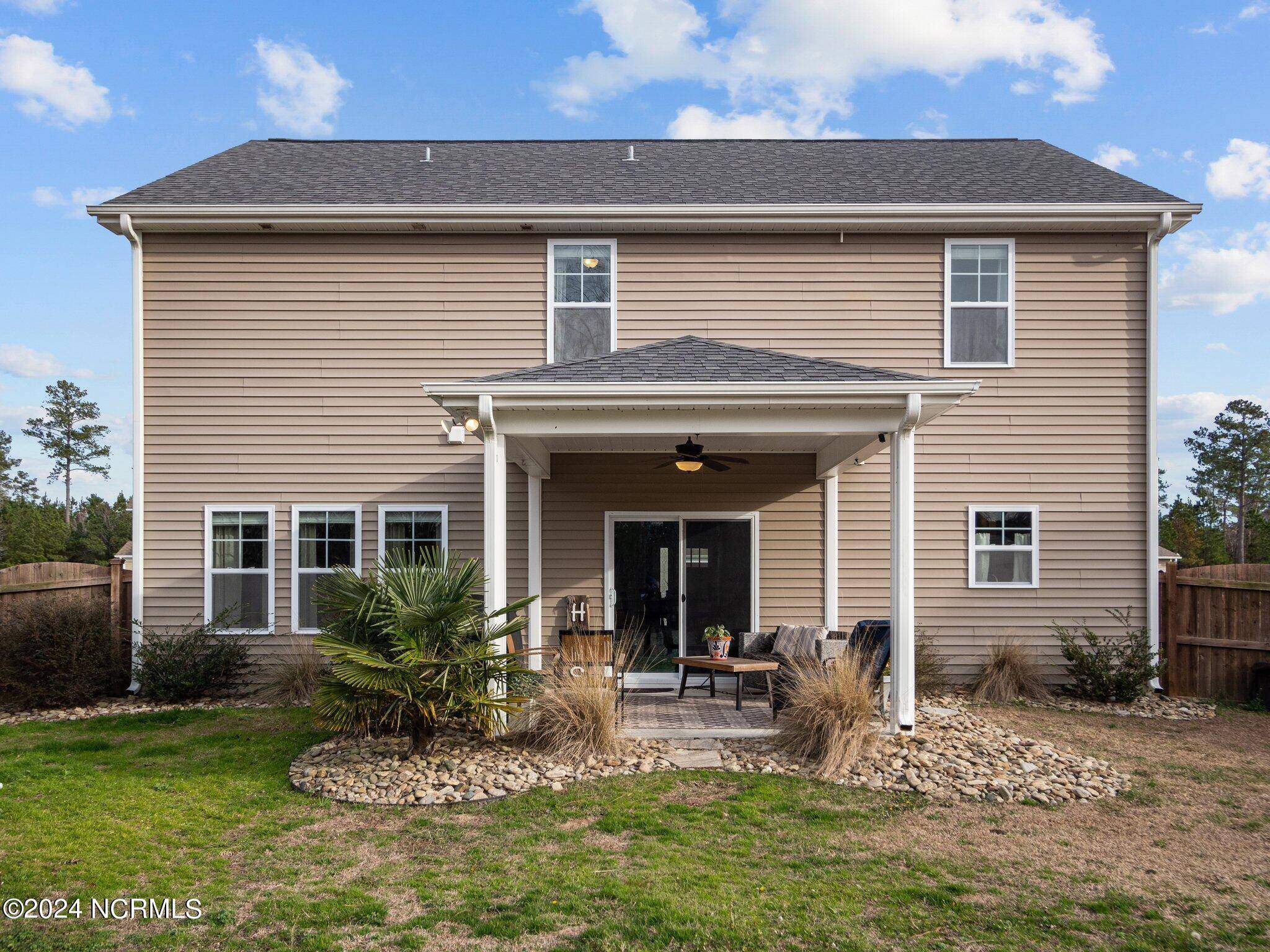 Hubert, NC 28539,703 Southernwood PL